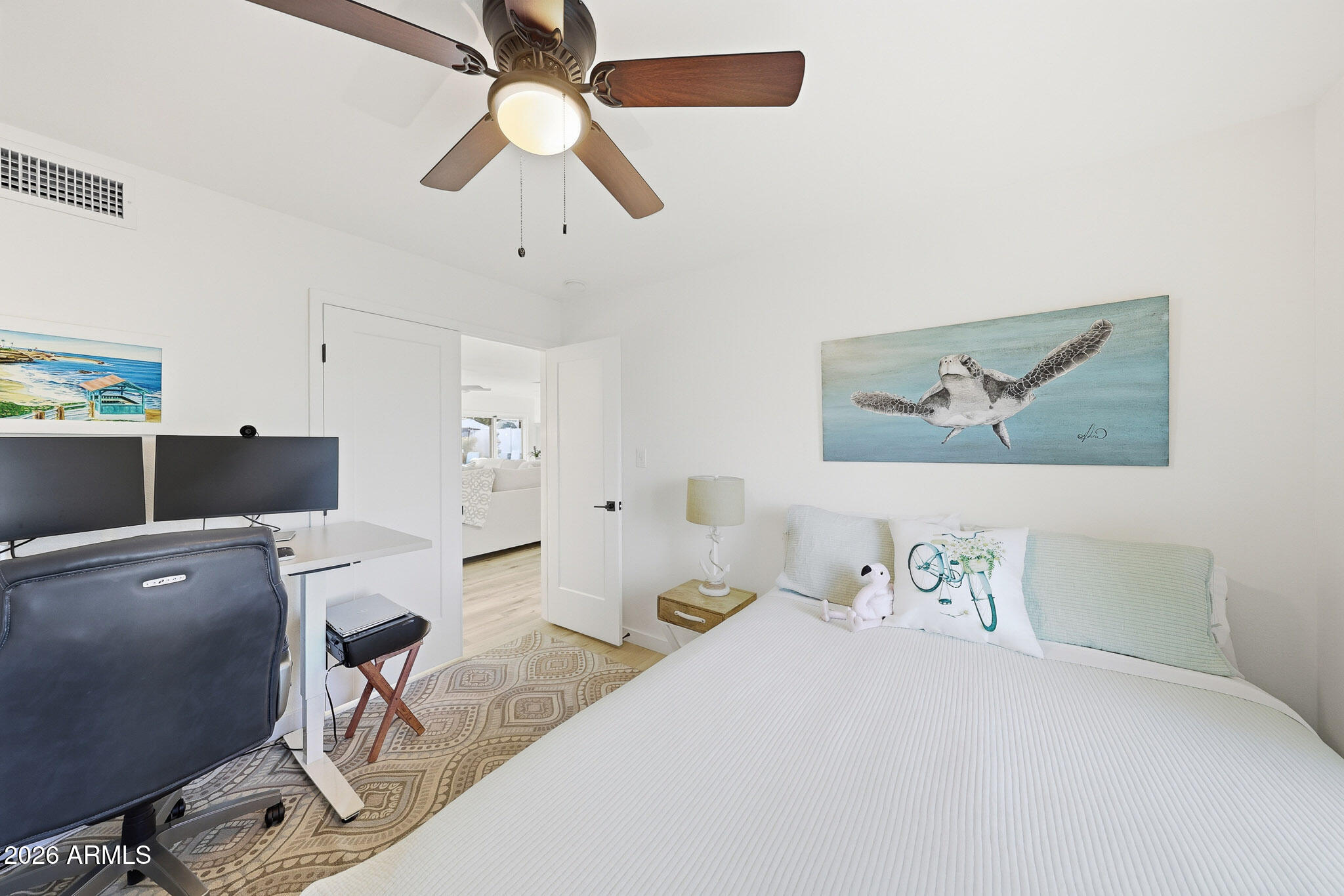 2647 E CHOLLA Street