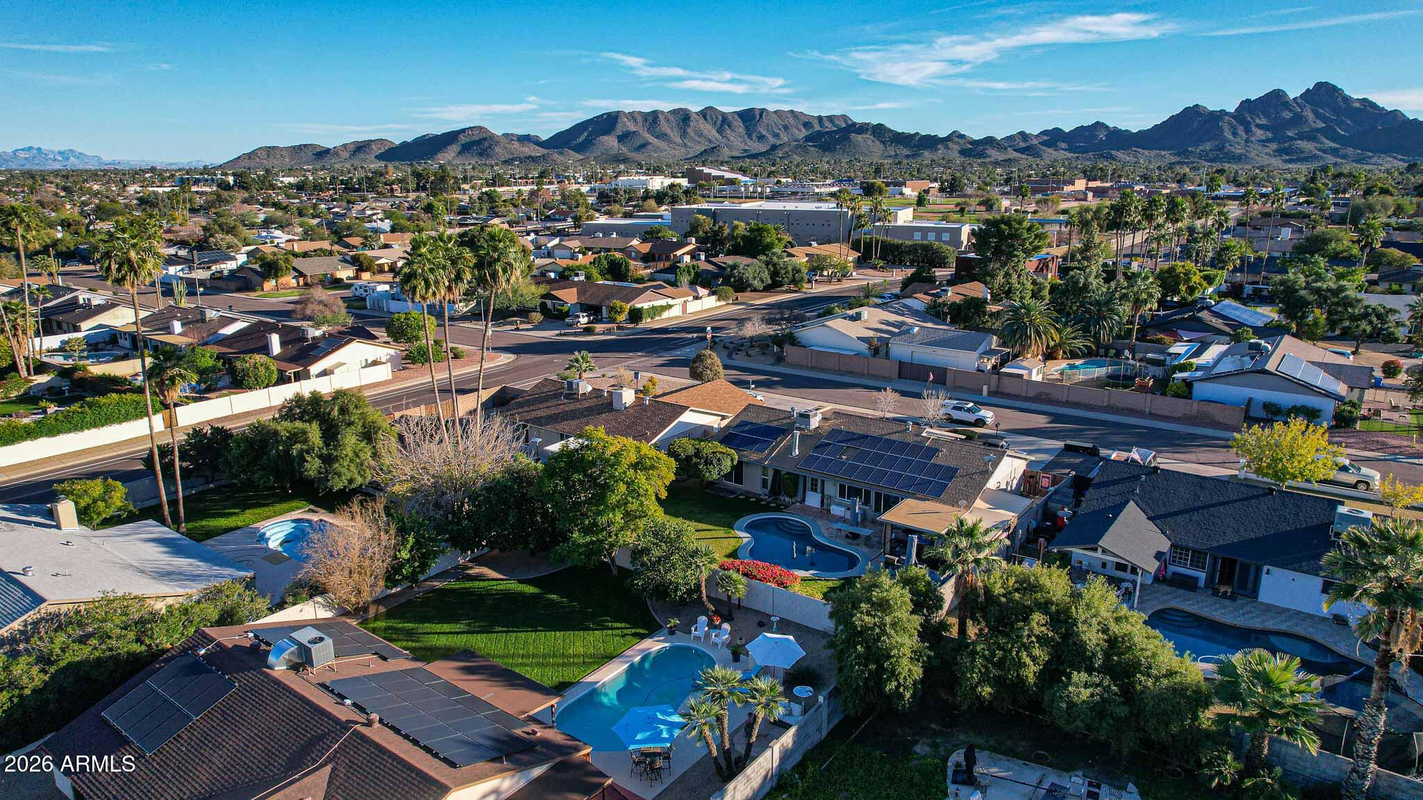 2647 E CHOLLA Street