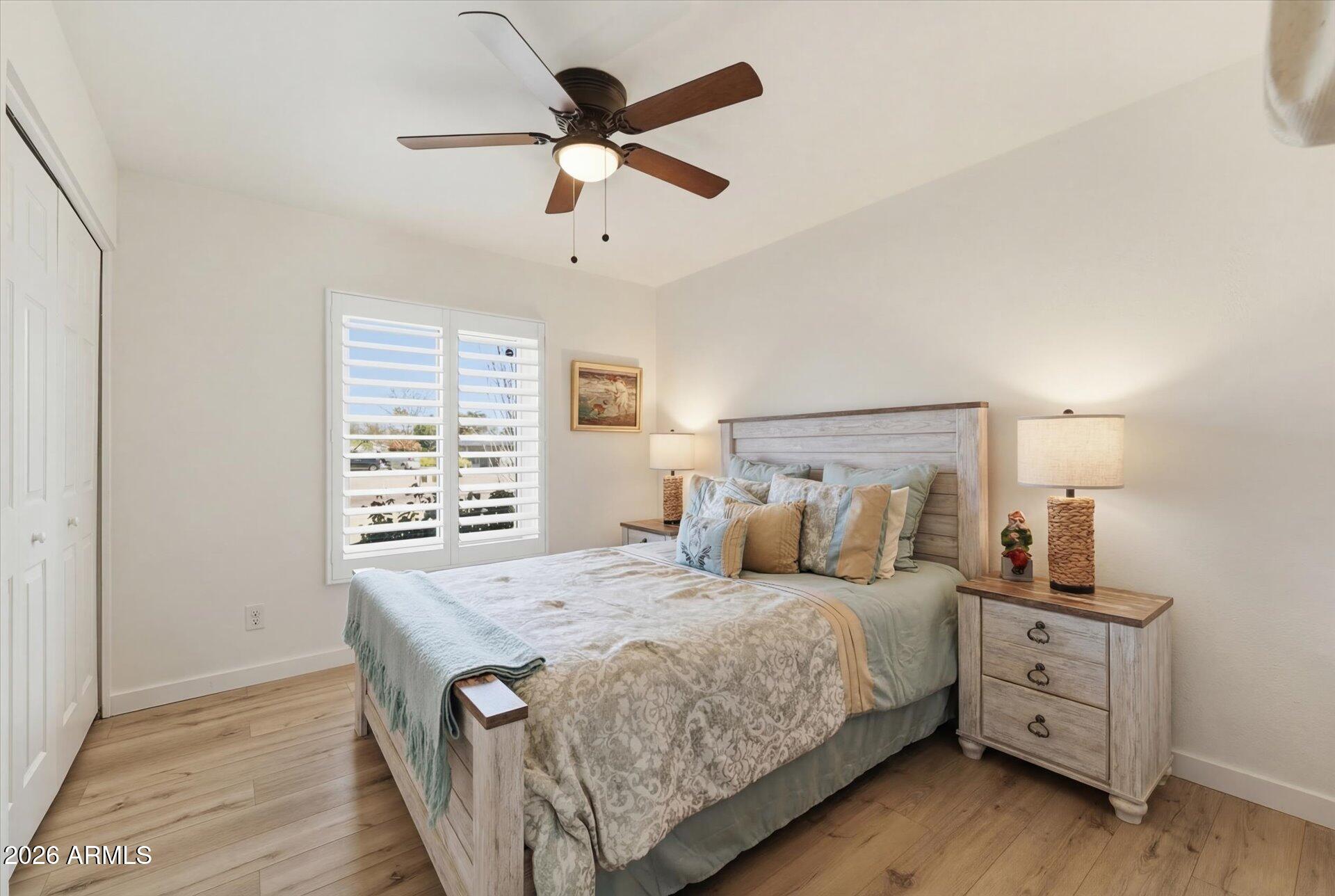 2647 E CHOLLA Street