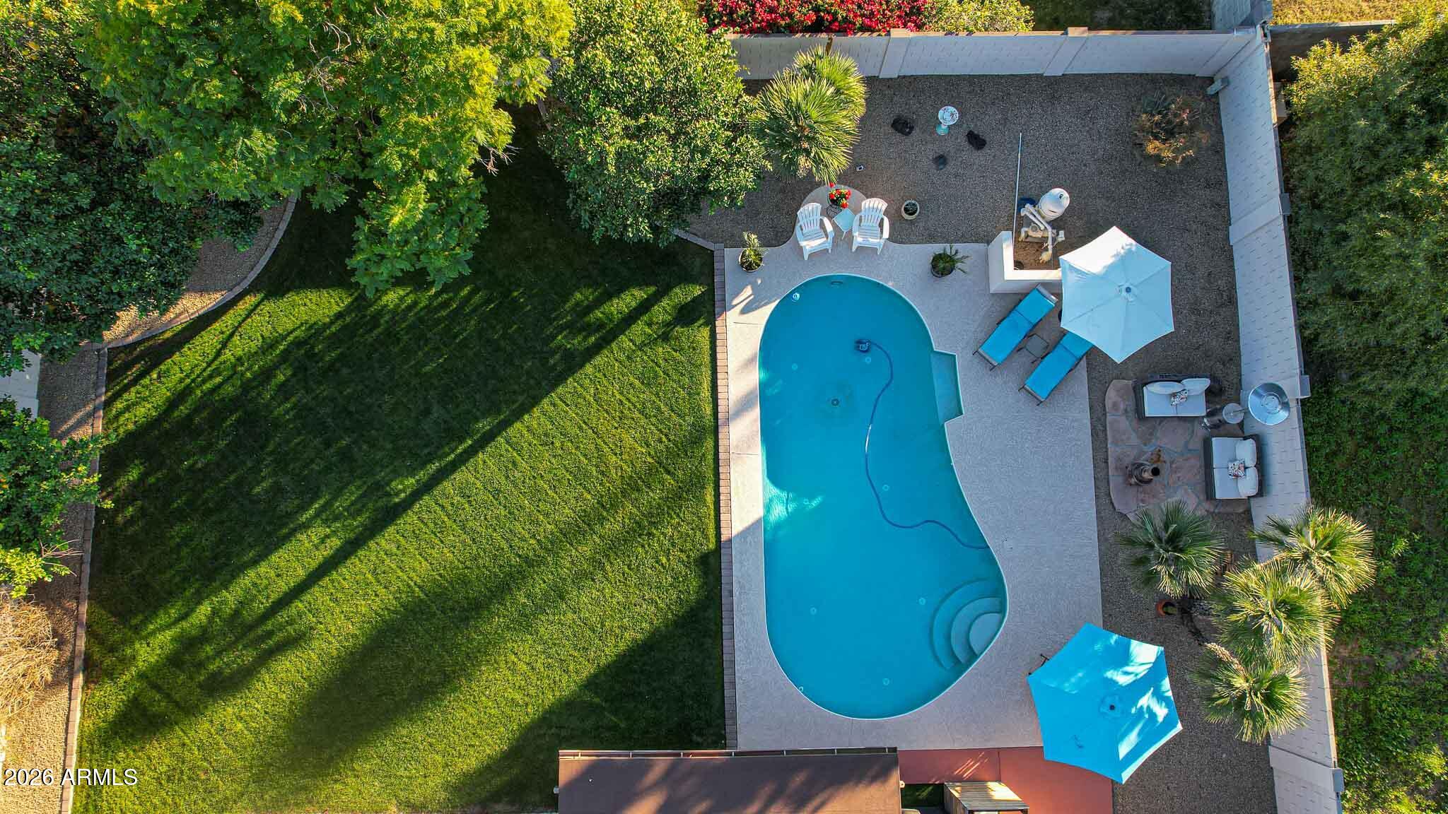 2647 E CHOLLA Street