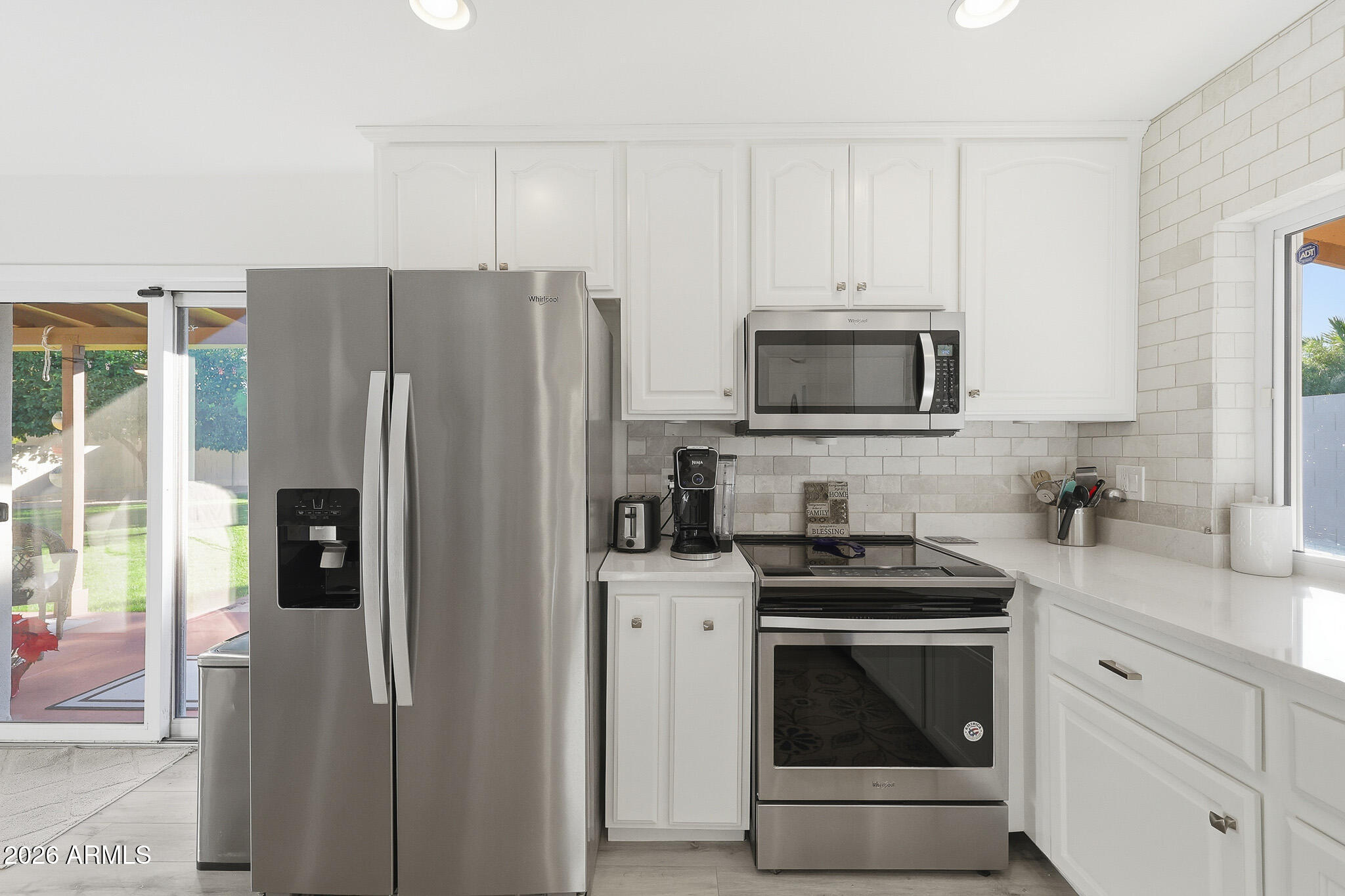 2647 E CHOLLA Street