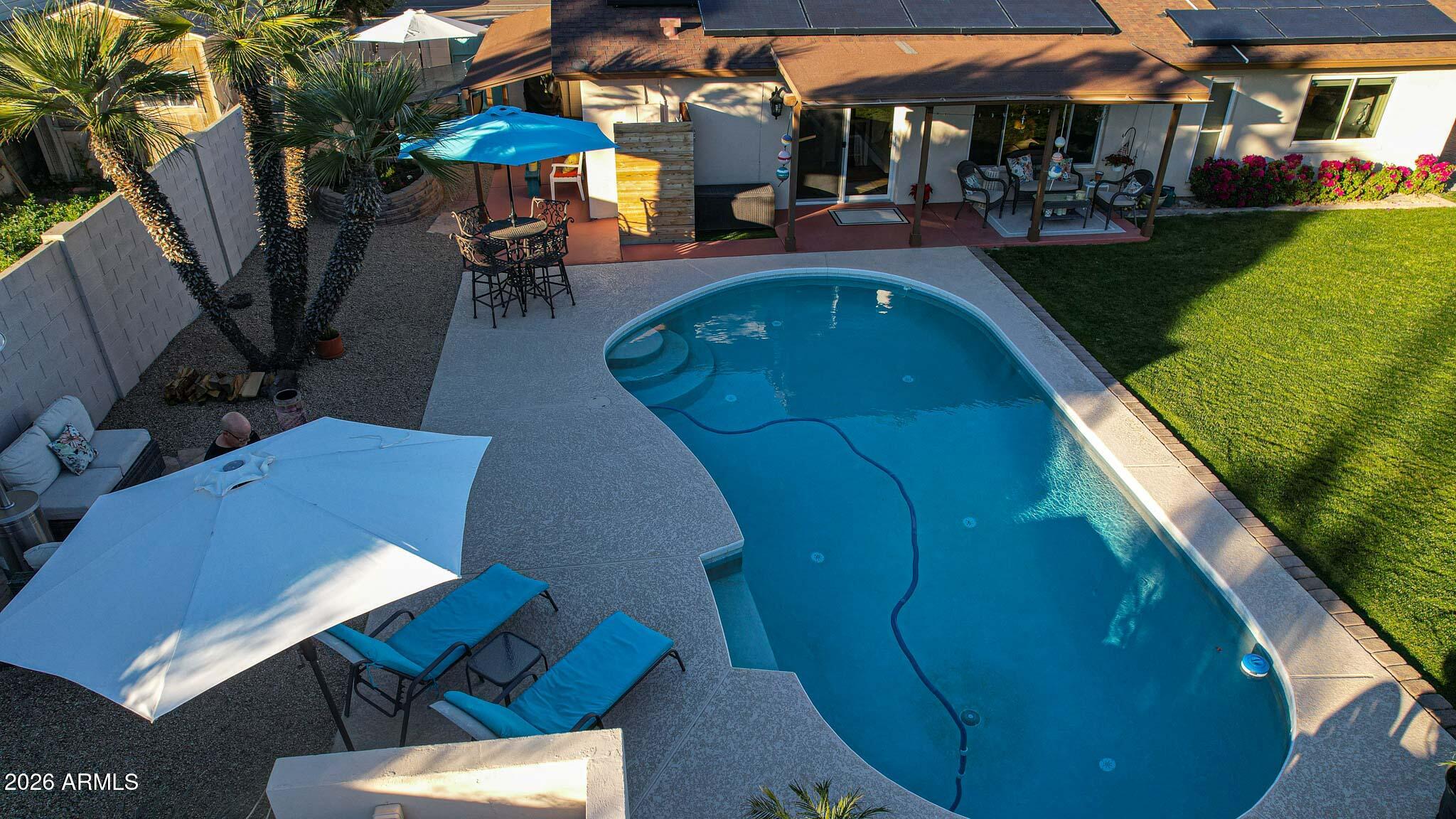 2647 E CHOLLA Street