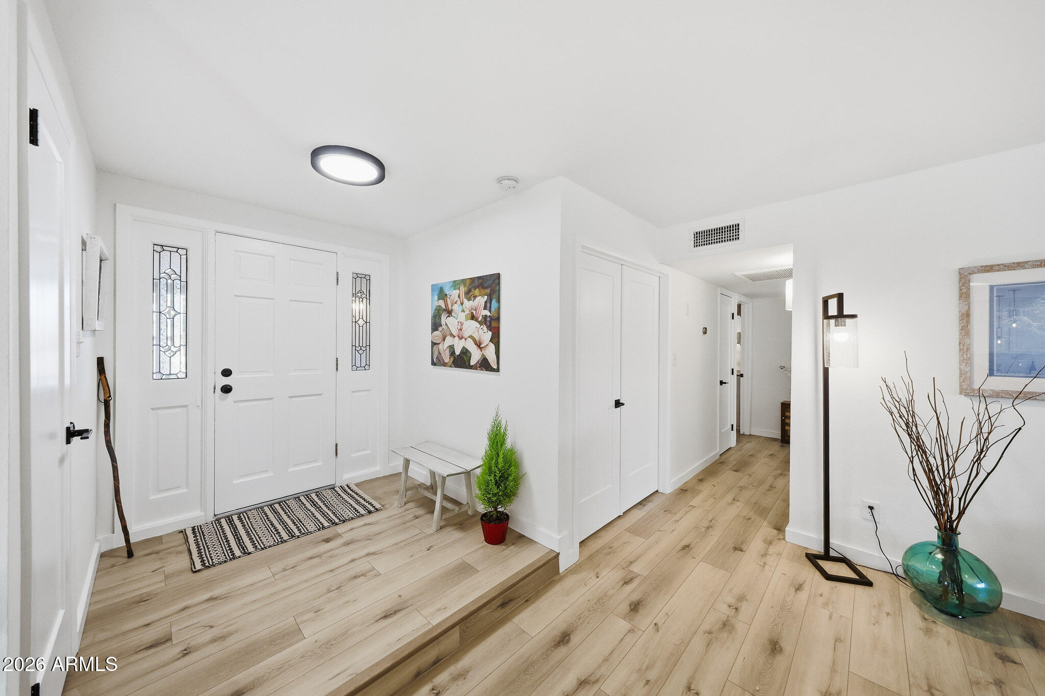 2647 E CHOLLA Street