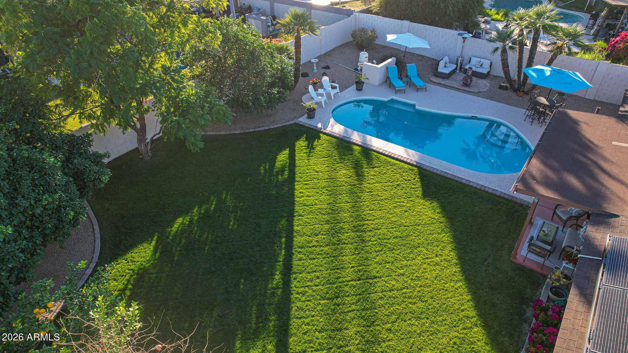 2647 E CHOLLA Street