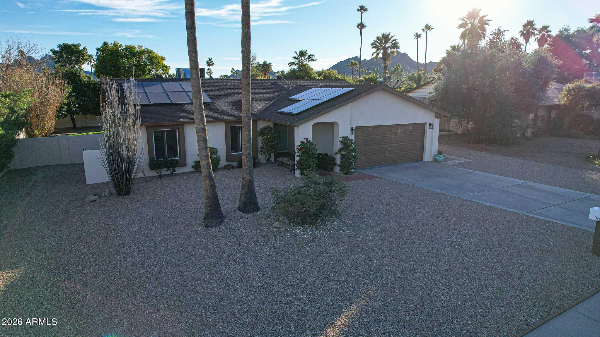 2647 E CHOLLA Street