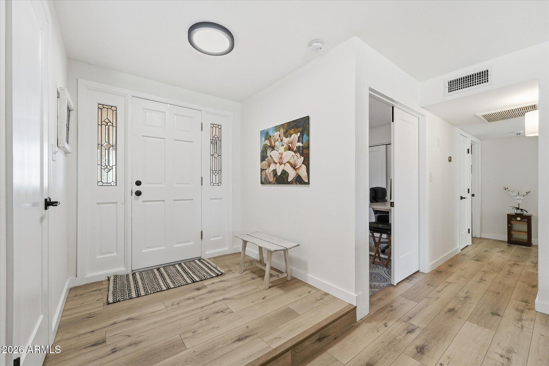 2647 E CHOLLA Street