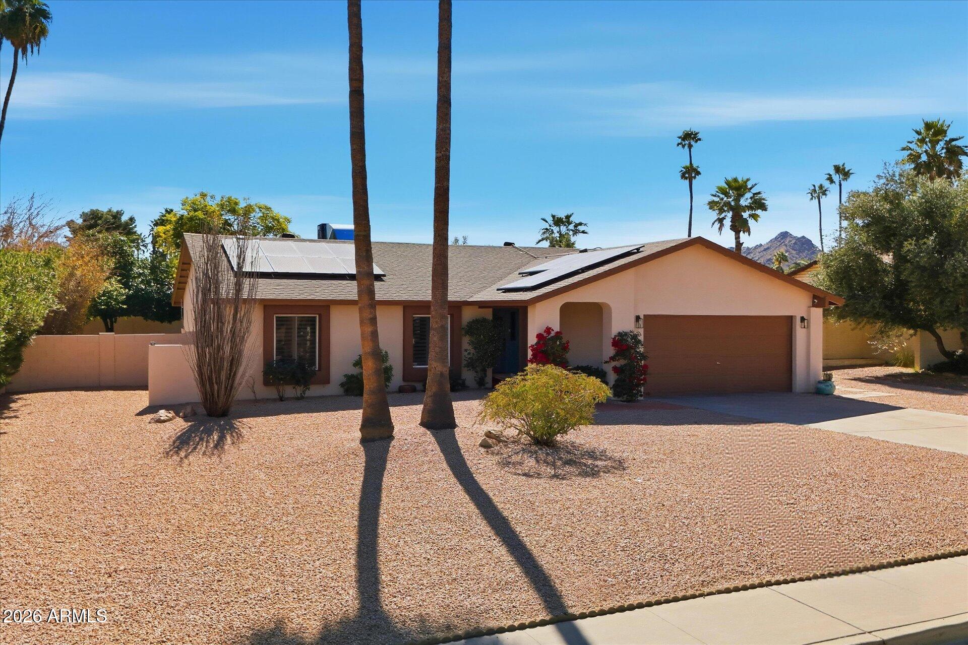 2647 E CHOLLA Street