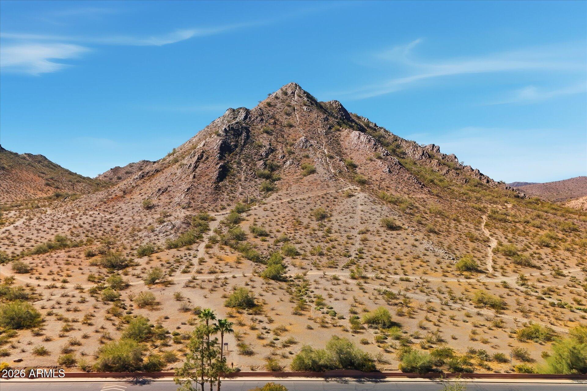 2647 E CHOLLA Street