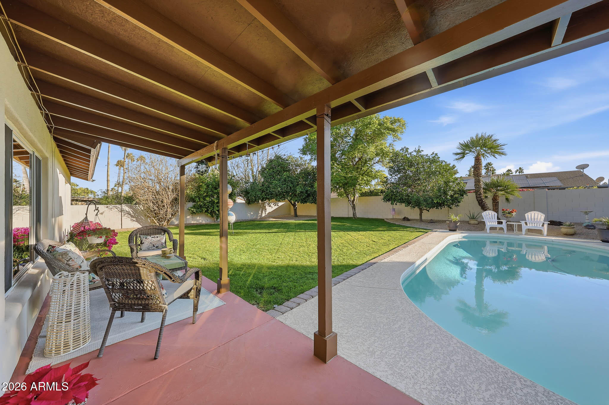 2647 E CHOLLA Street