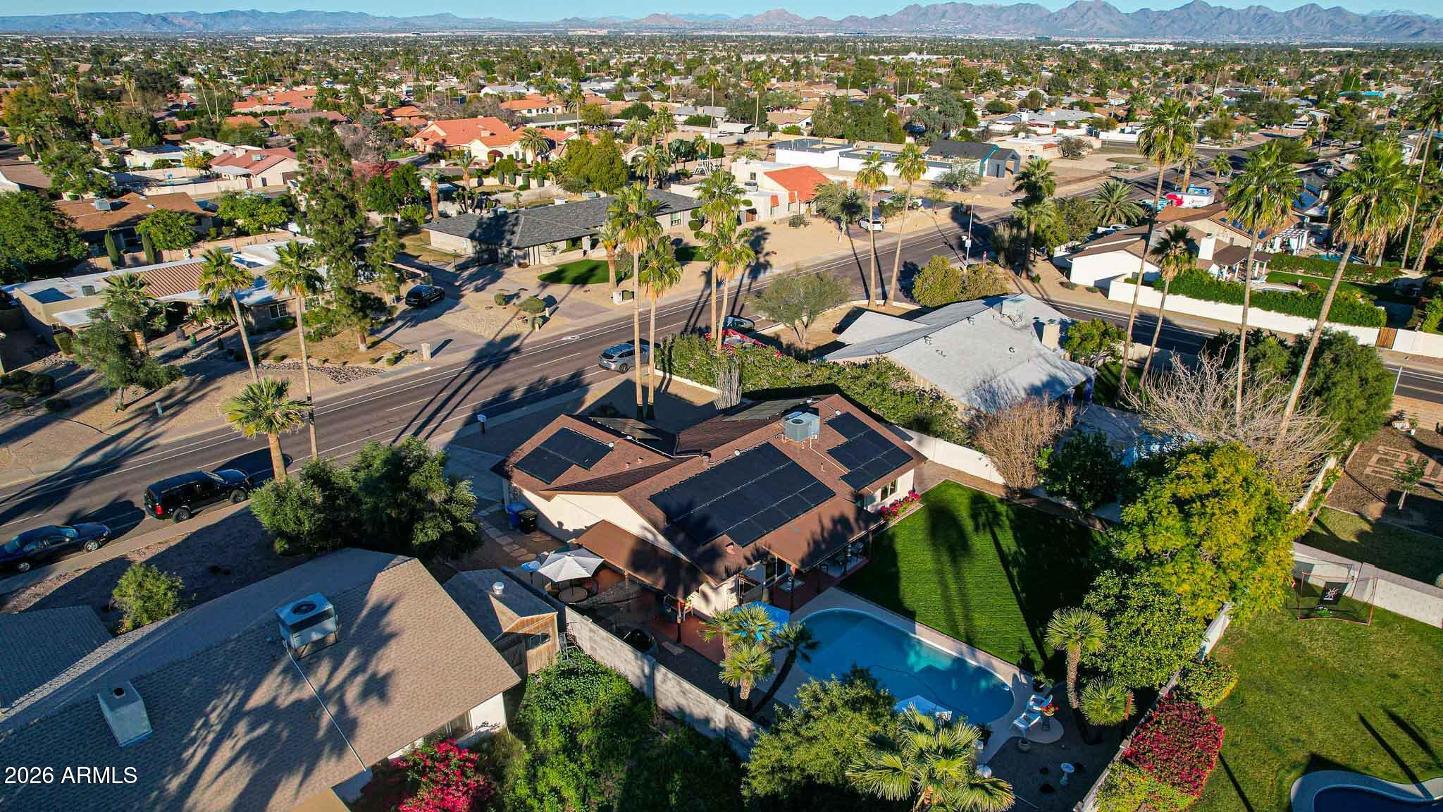 2647 E CHOLLA Street