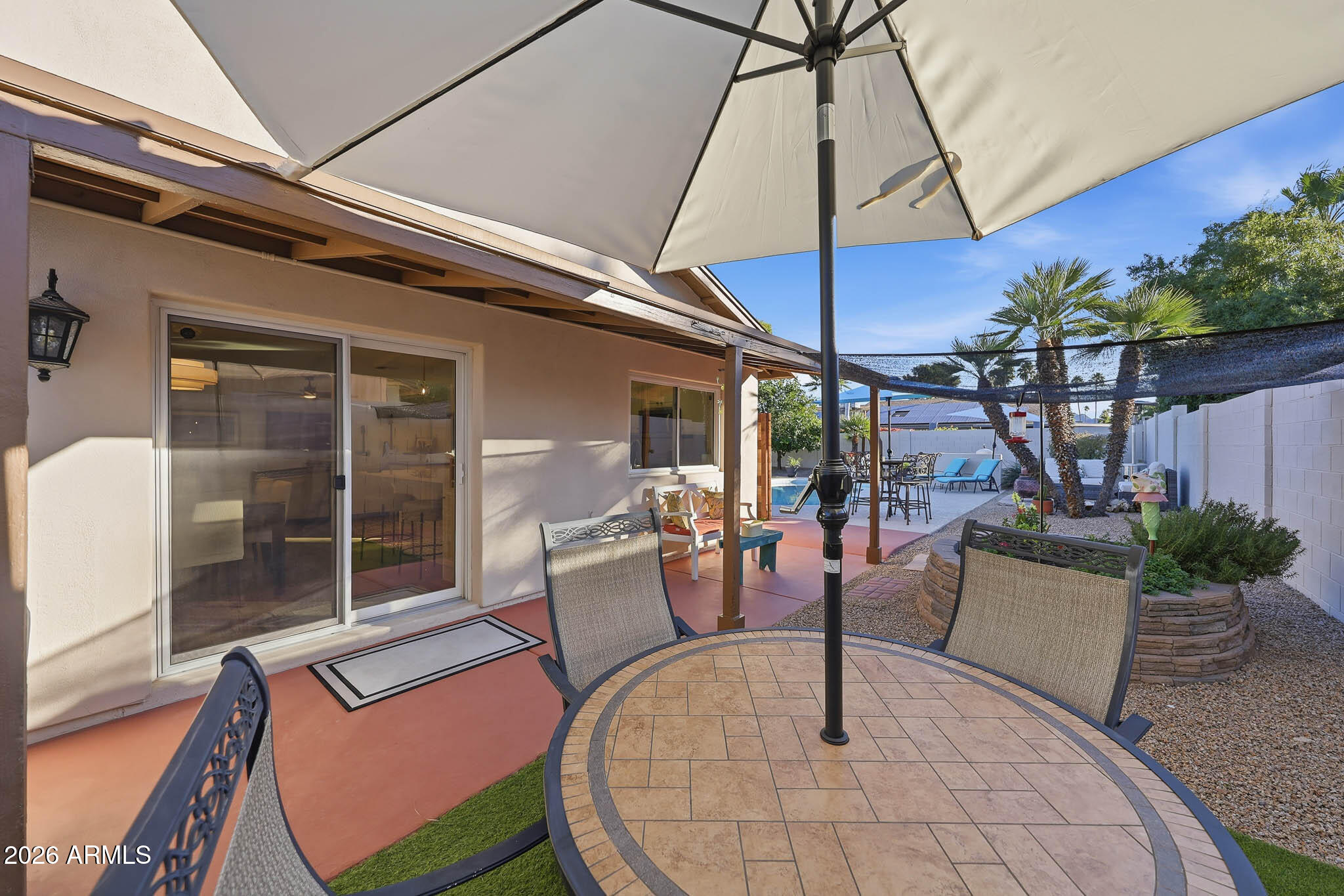 2647 E CHOLLA Street