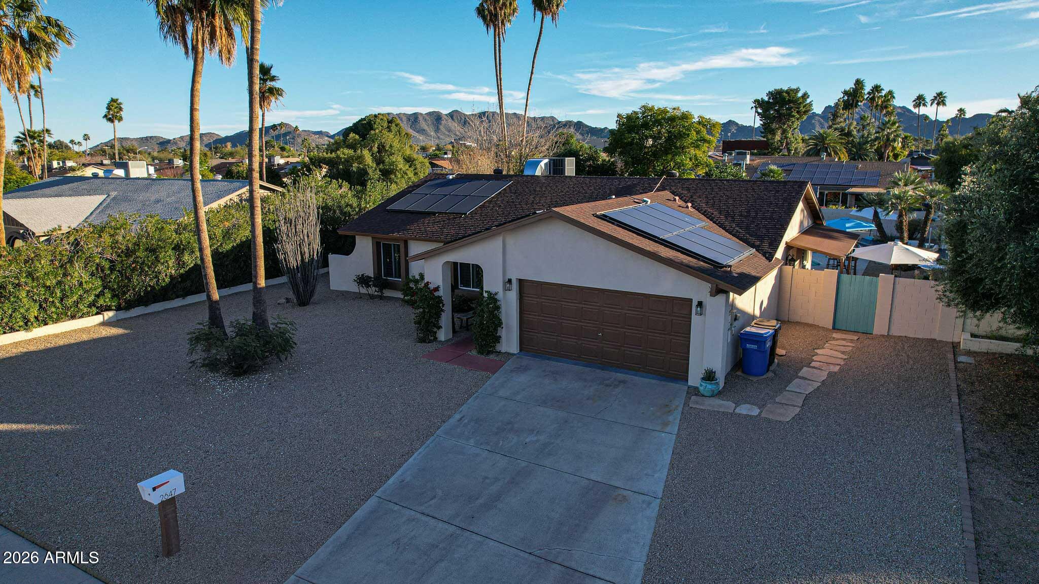 2647 E CHOLLA Street