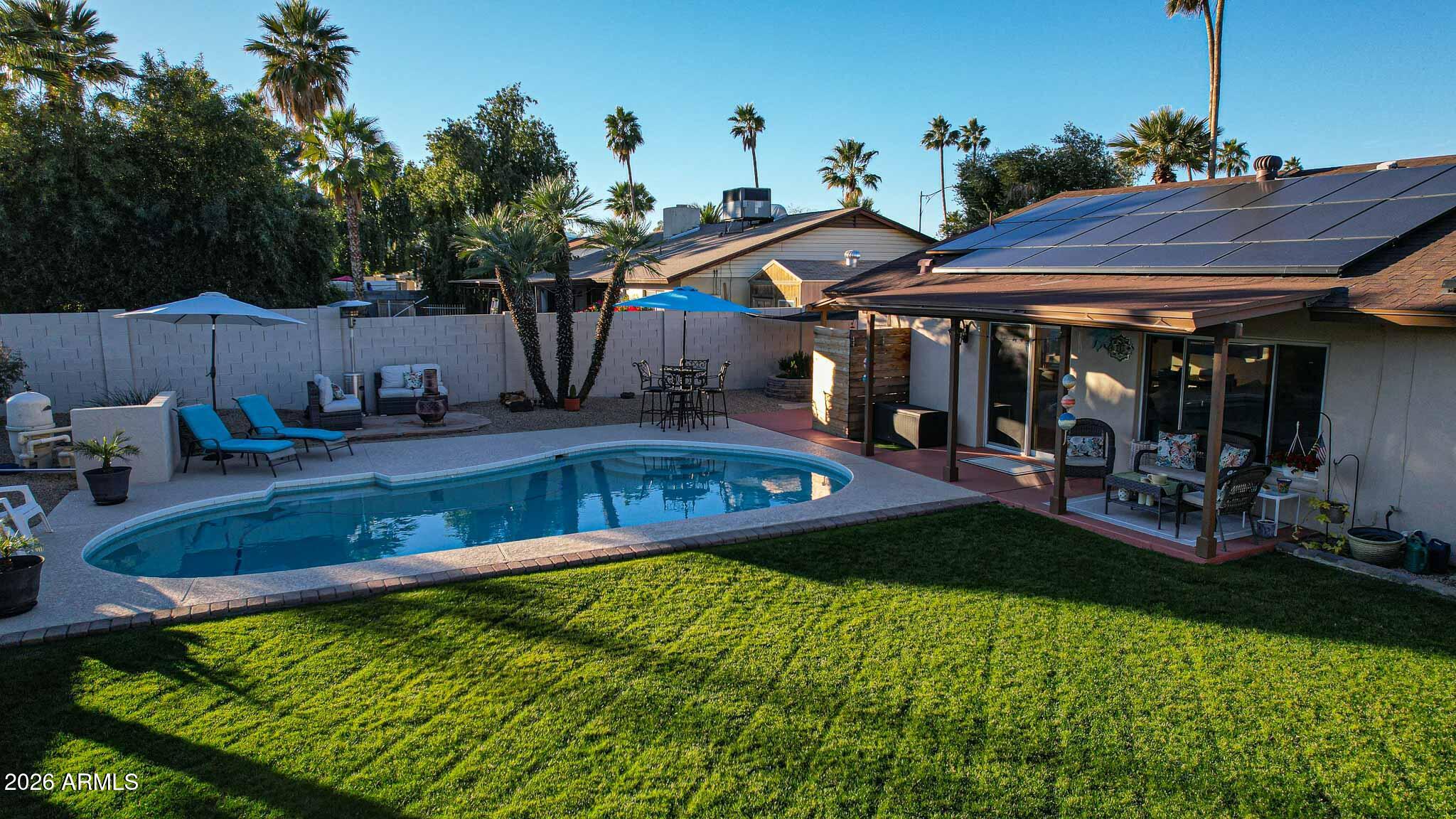 2647 E CHOLLA Street