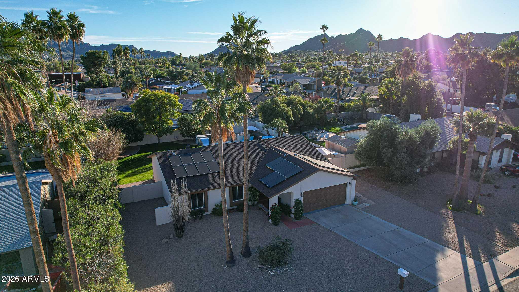 2647 E CHOLLA Street