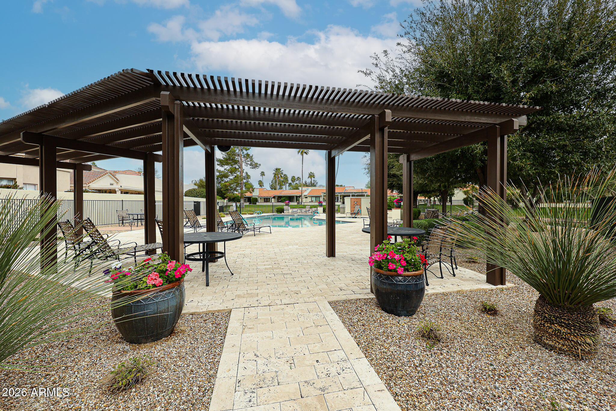 7720 N PINESVIEW Drive