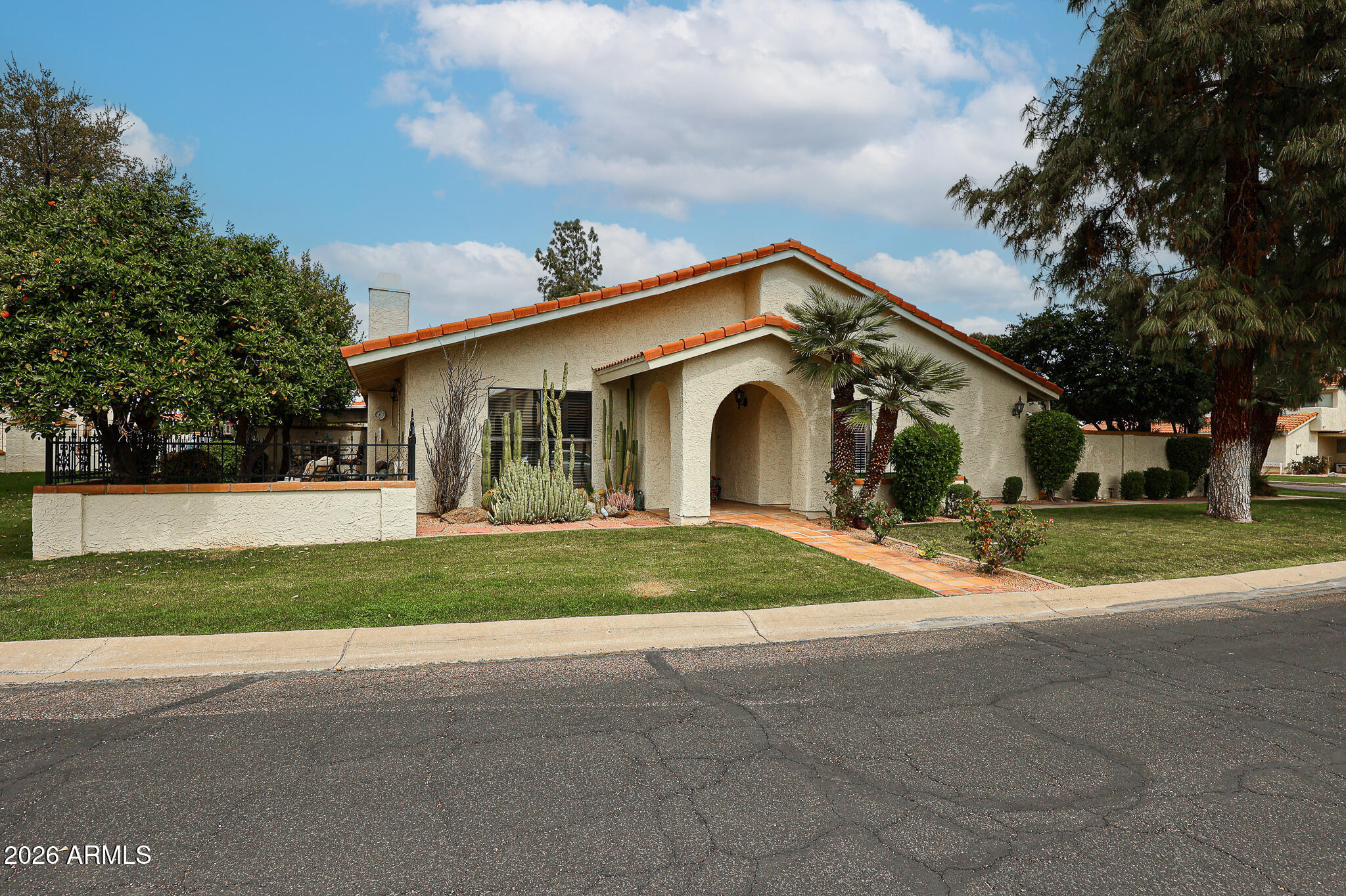 7720 N PINESVIEW Drive