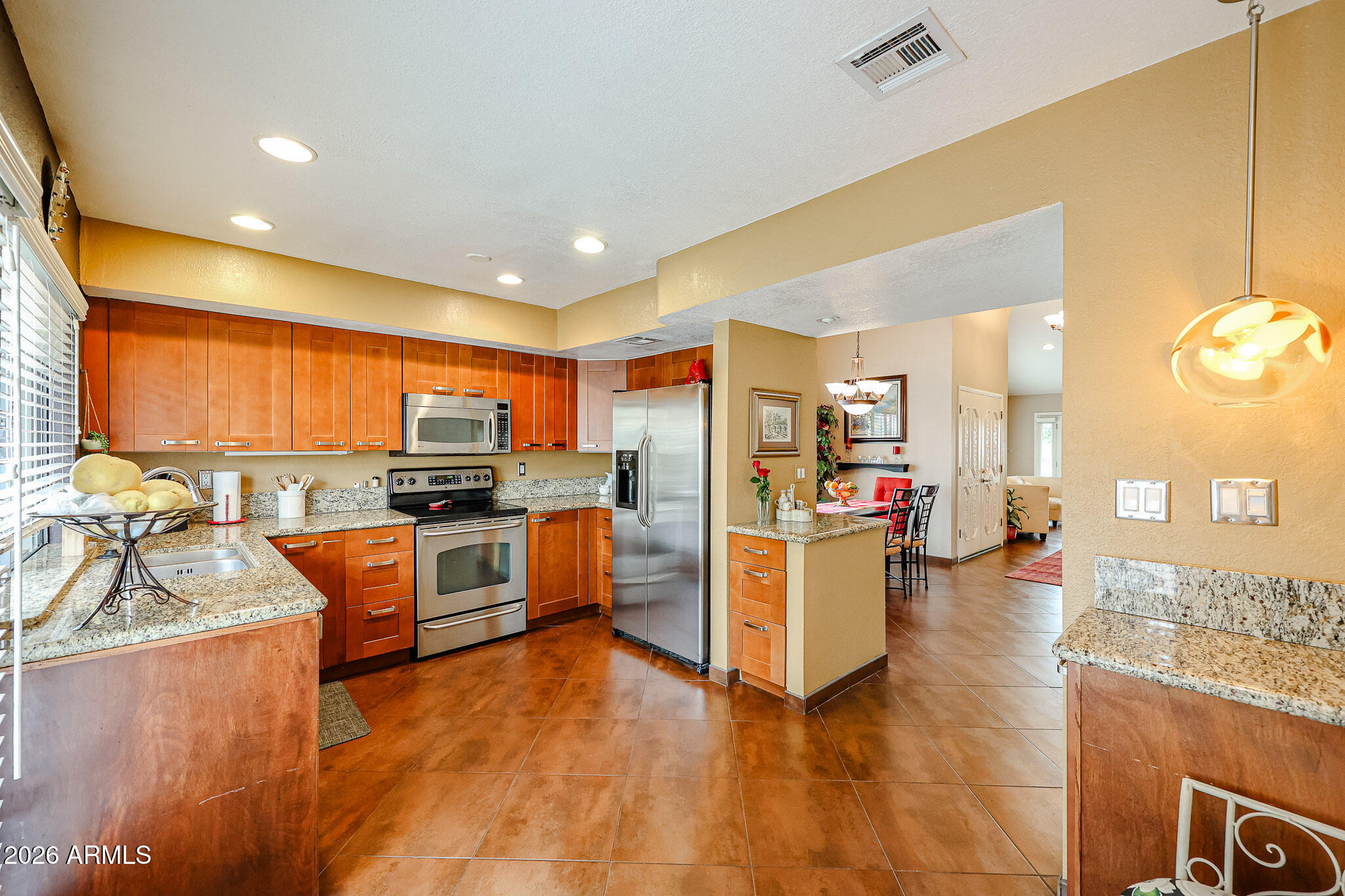 7720 N PINESVIEW Drive