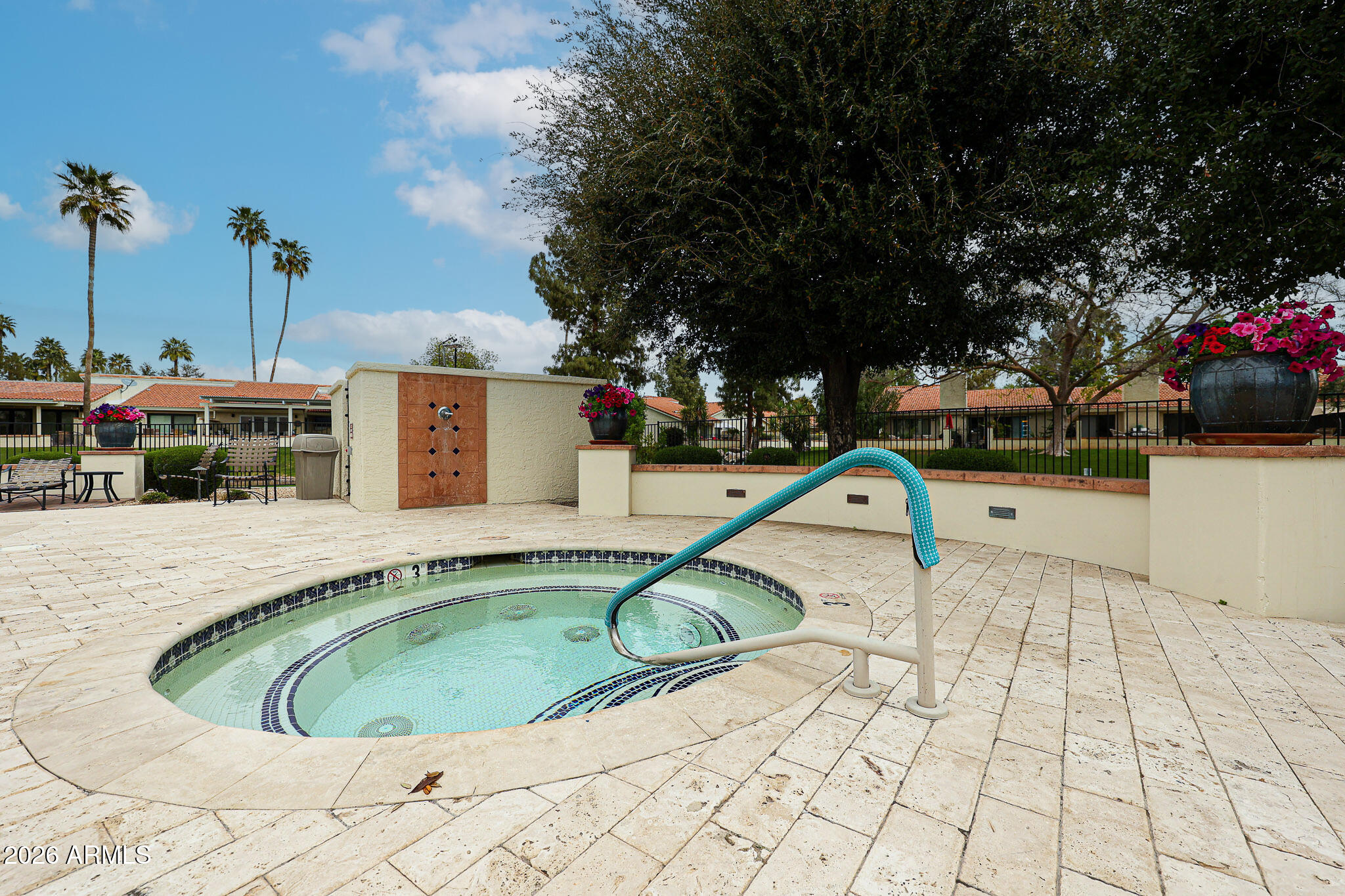 7720 N PINESVIEW Drive