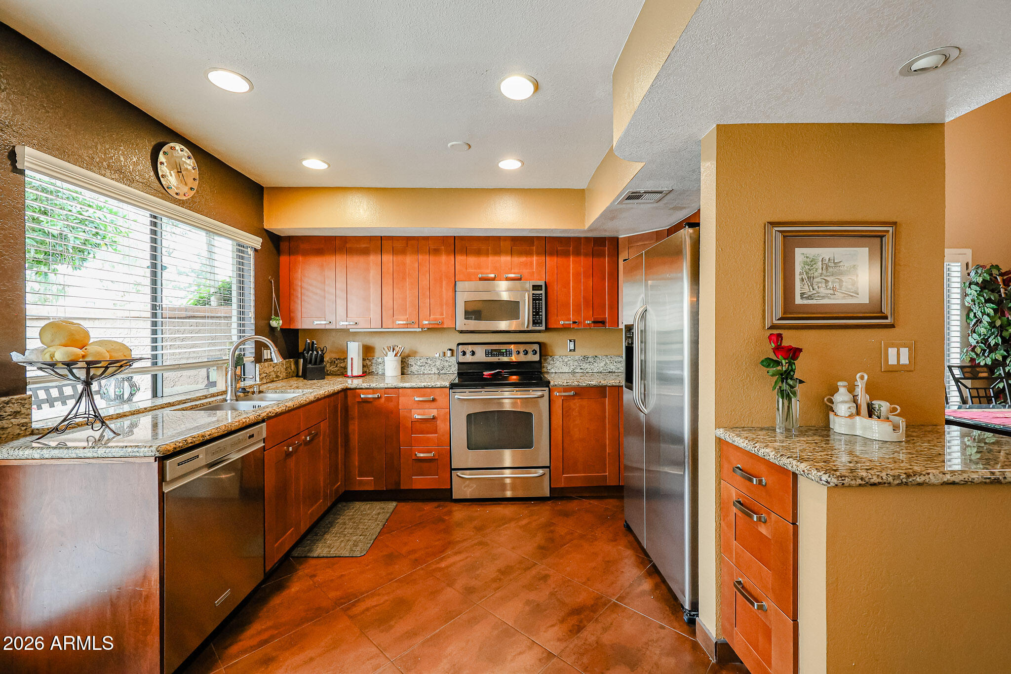 7720 N PINESVIEW Drive