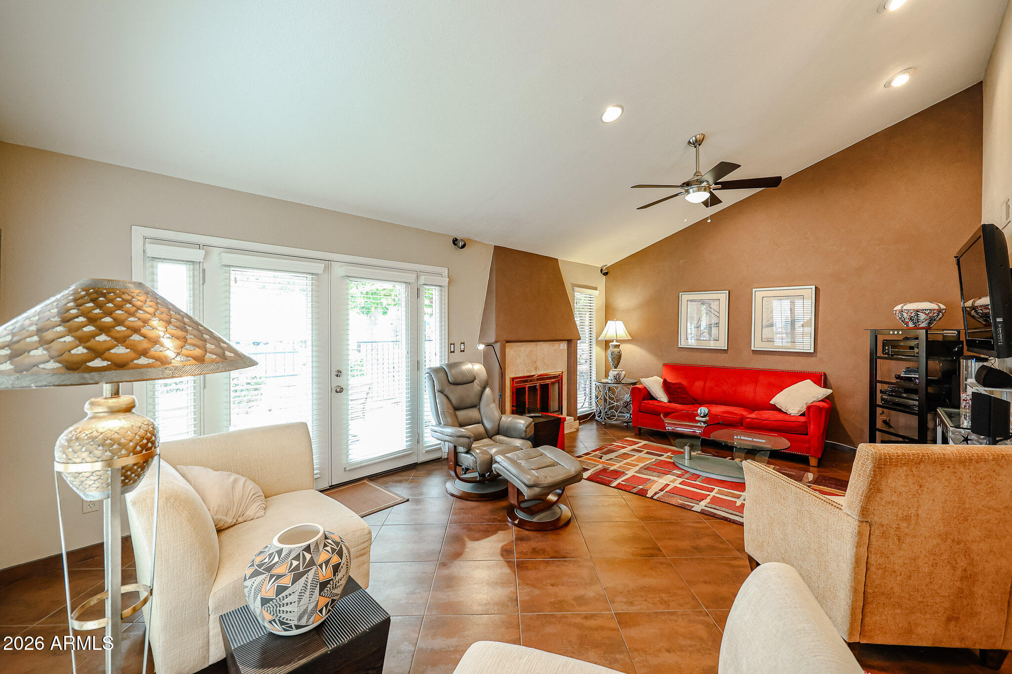 7720 N PINESVIEW Drive