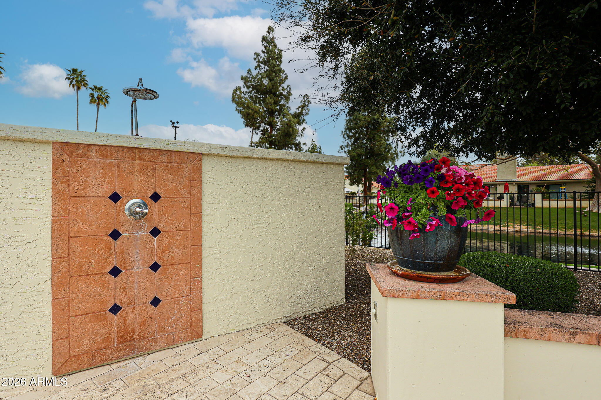 7720 N PINESVIEW Drive