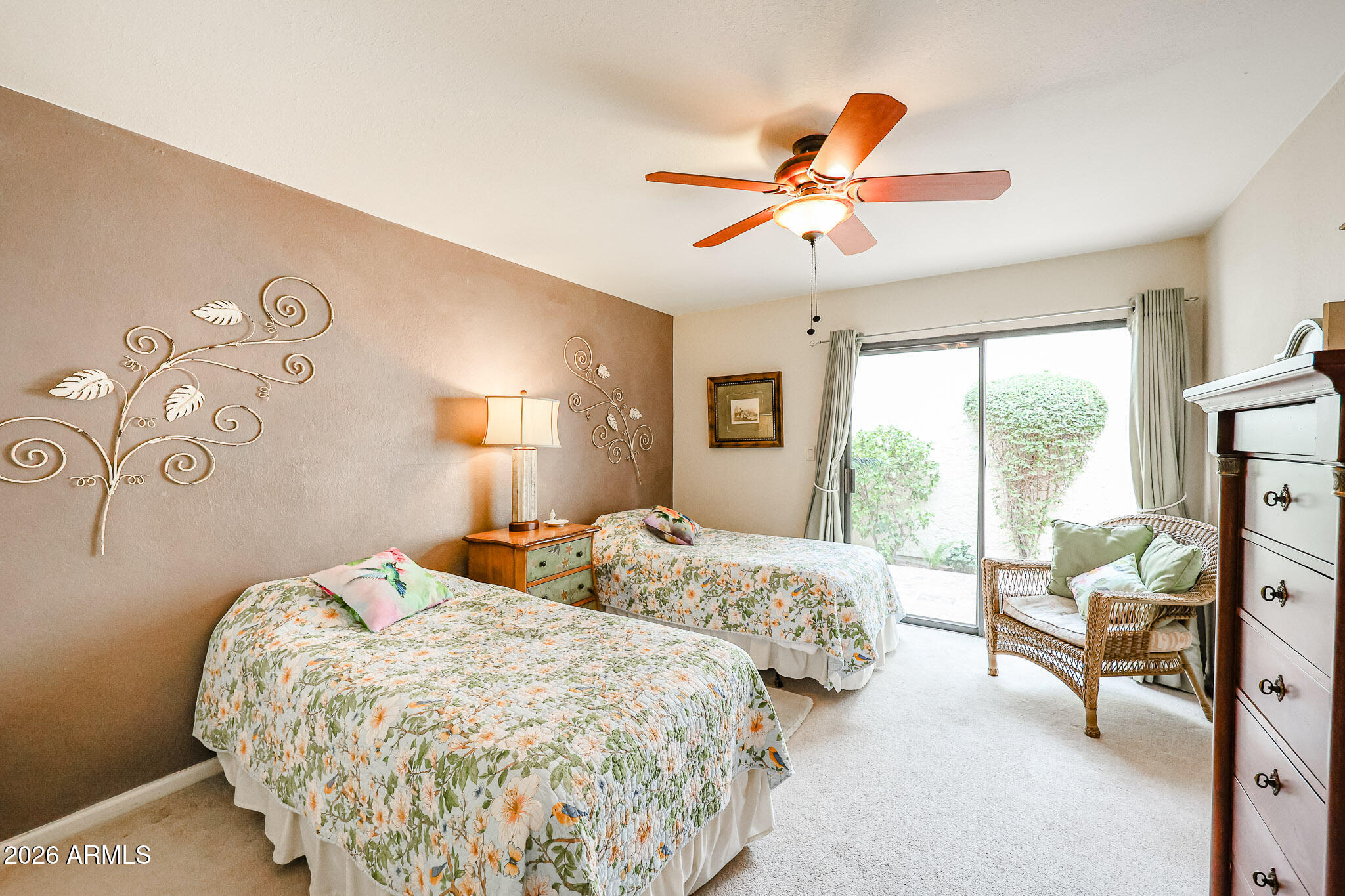 7720 N PINESVIEW Drive