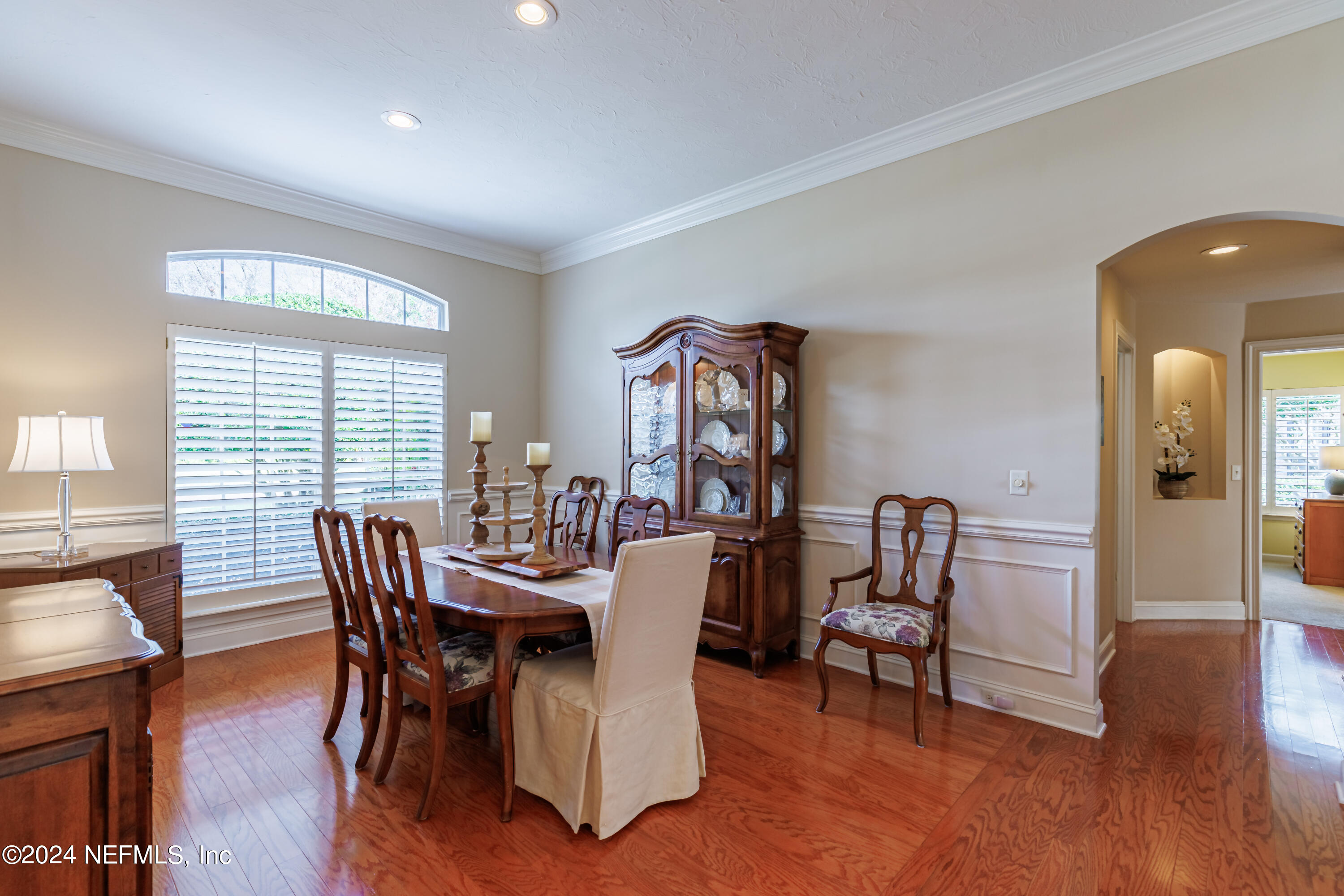 429 E WOODHAVEN Drive