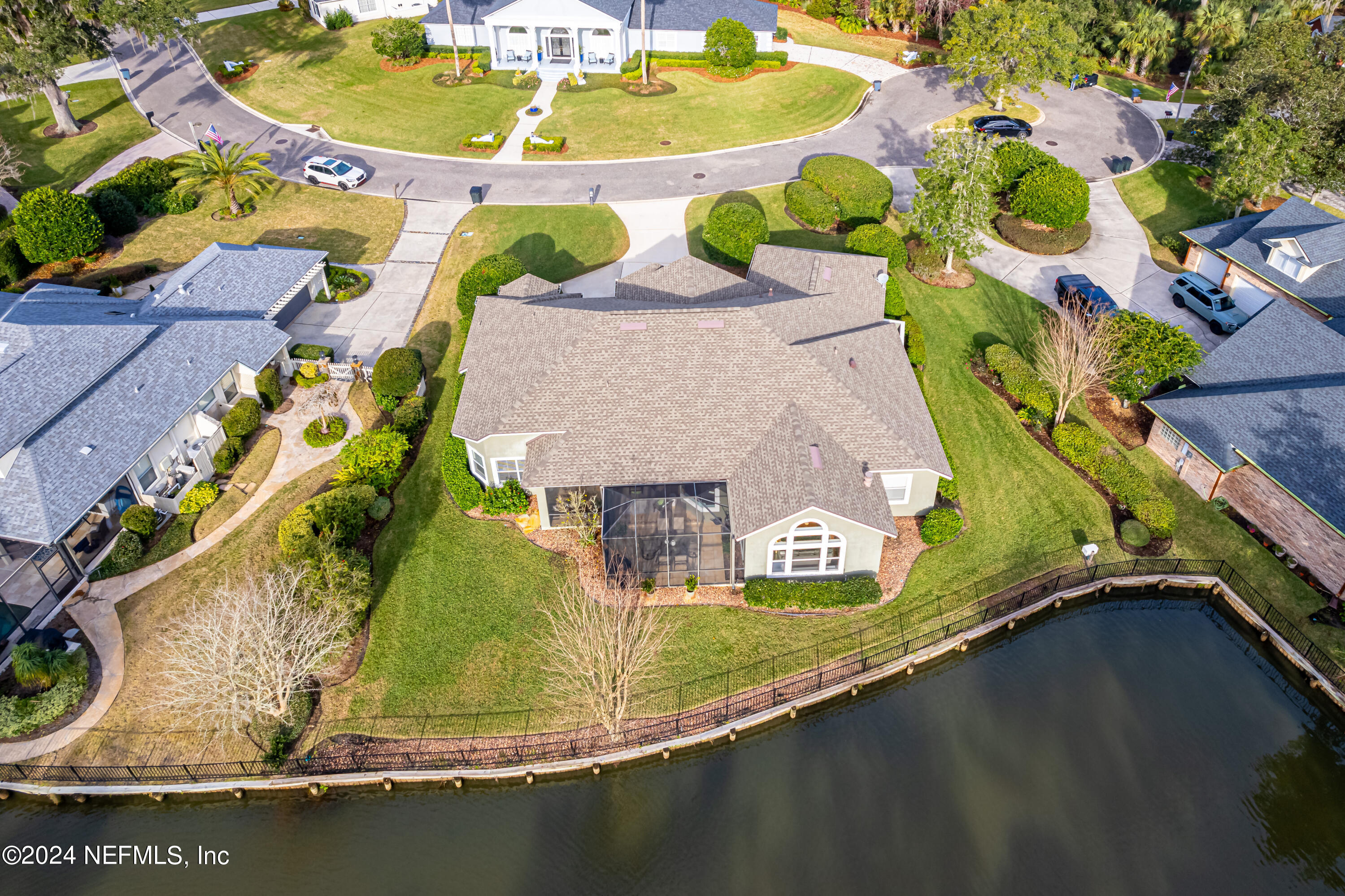 429 E WOODHAVEN Drive