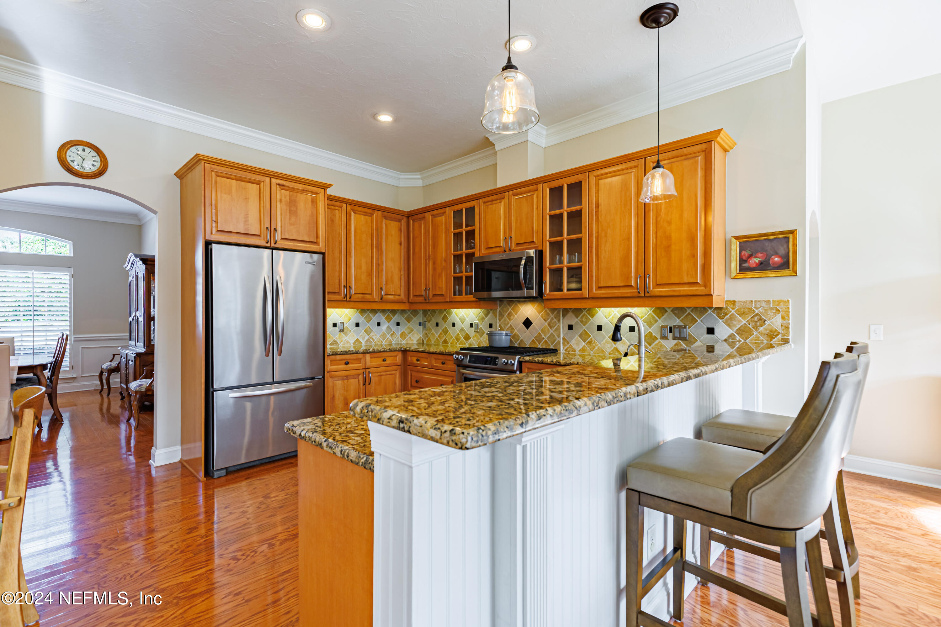 429 E WOODHAVEN Drive