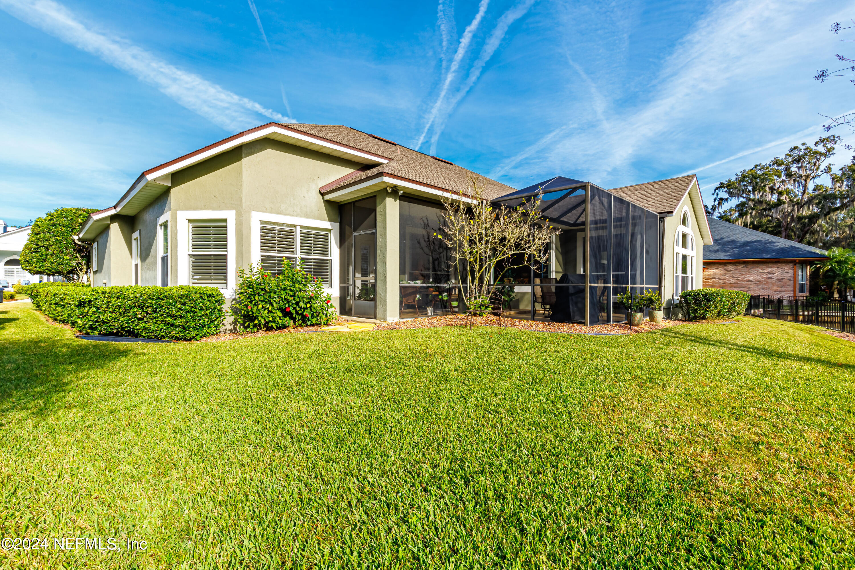 429 E WOODHAVEN Drive