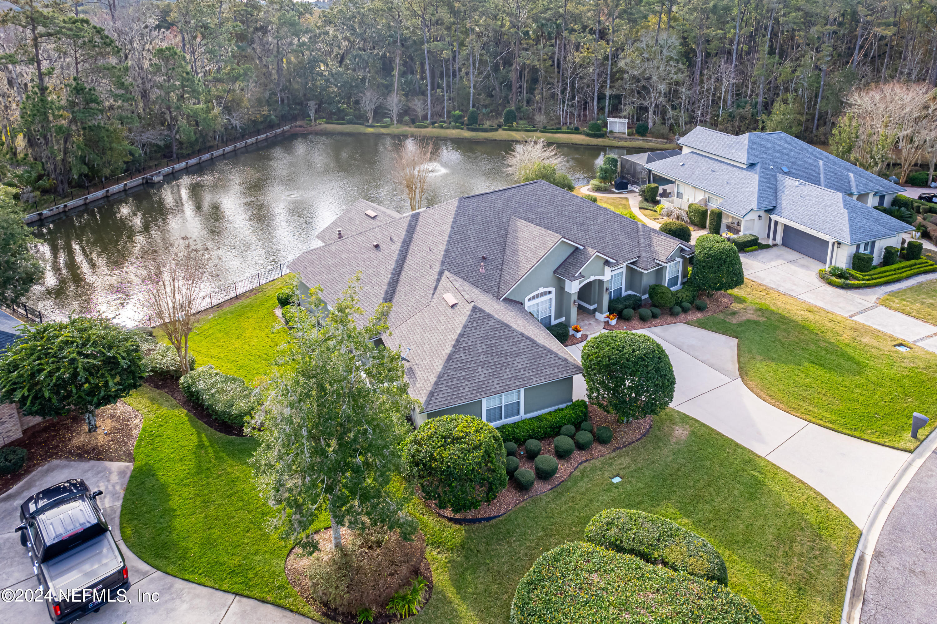 429 E WOODHAVEN Drive