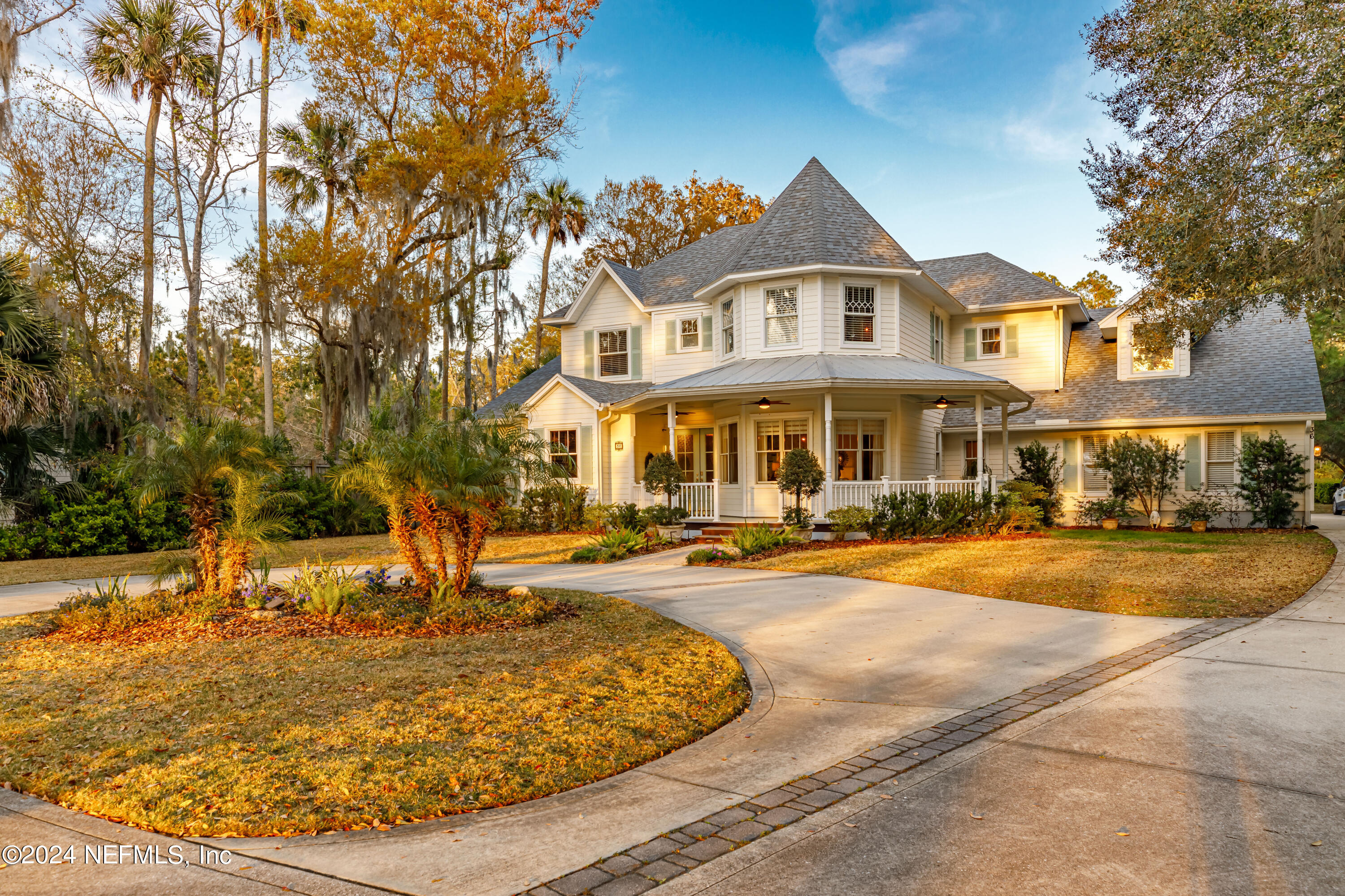 36 ROSCOE Boulevard N