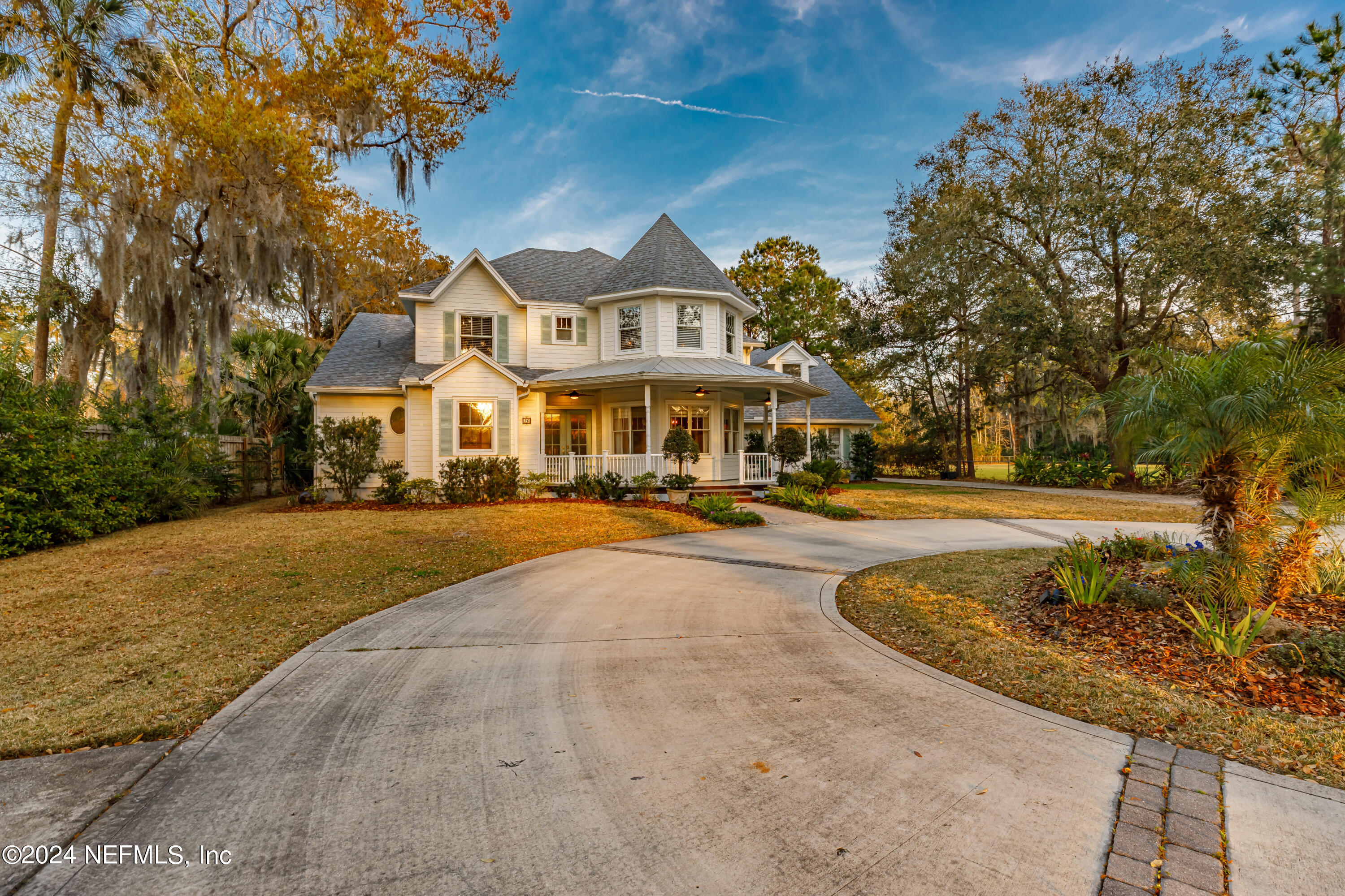 36 ROSCOE Boulevard N