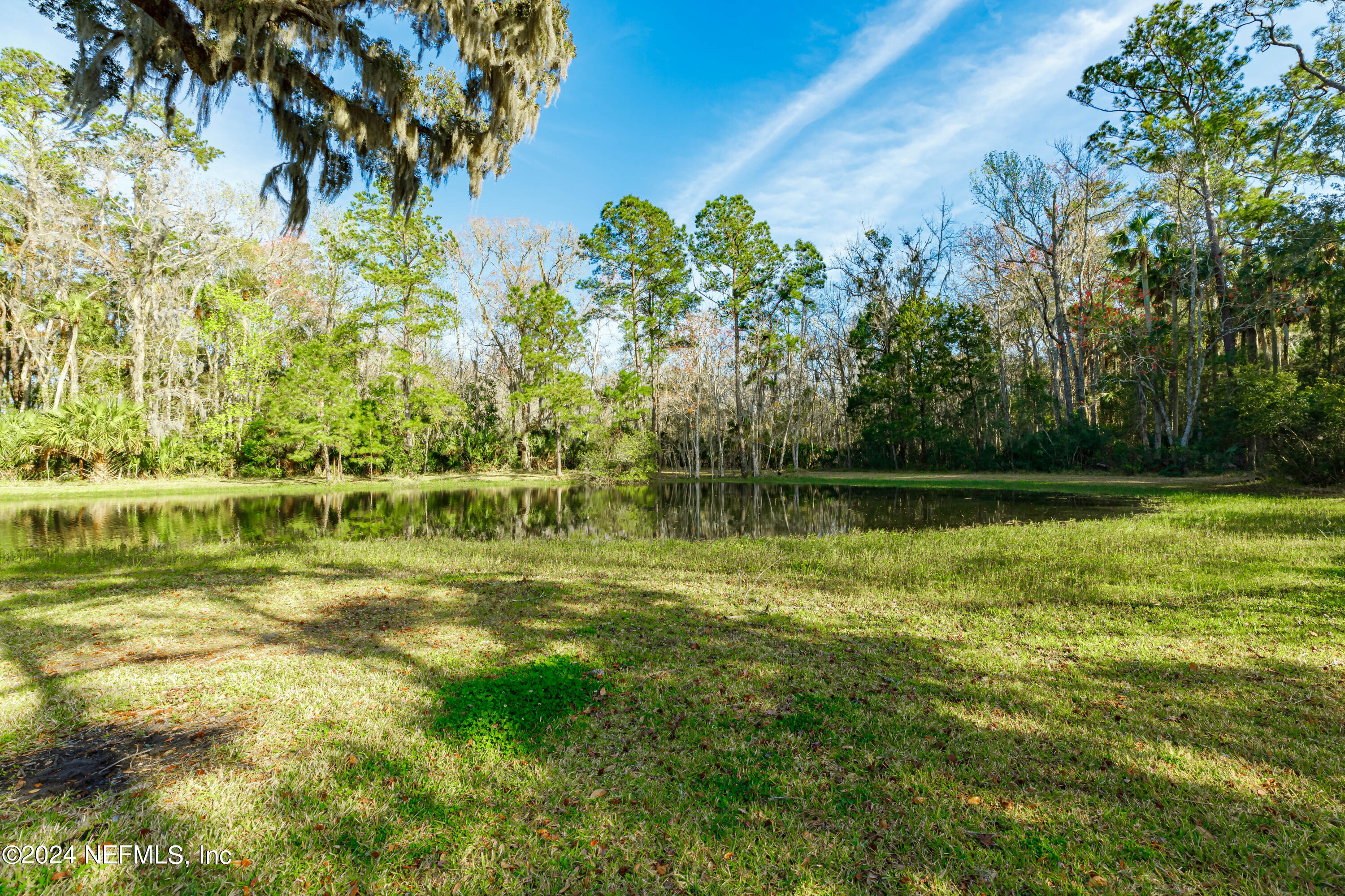 36 ROSCOE Boulevard N