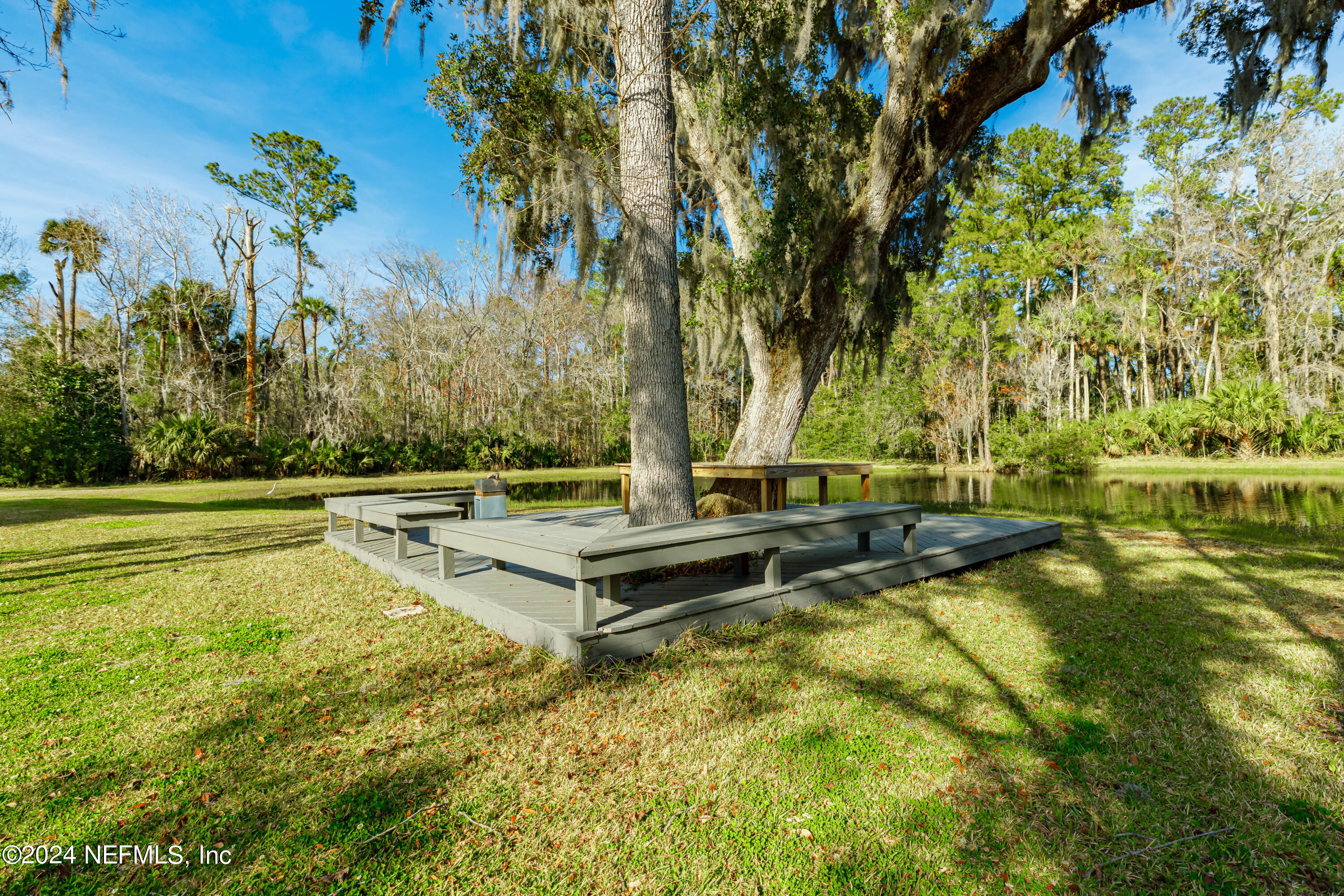 36 ROSCOE Boulevard N