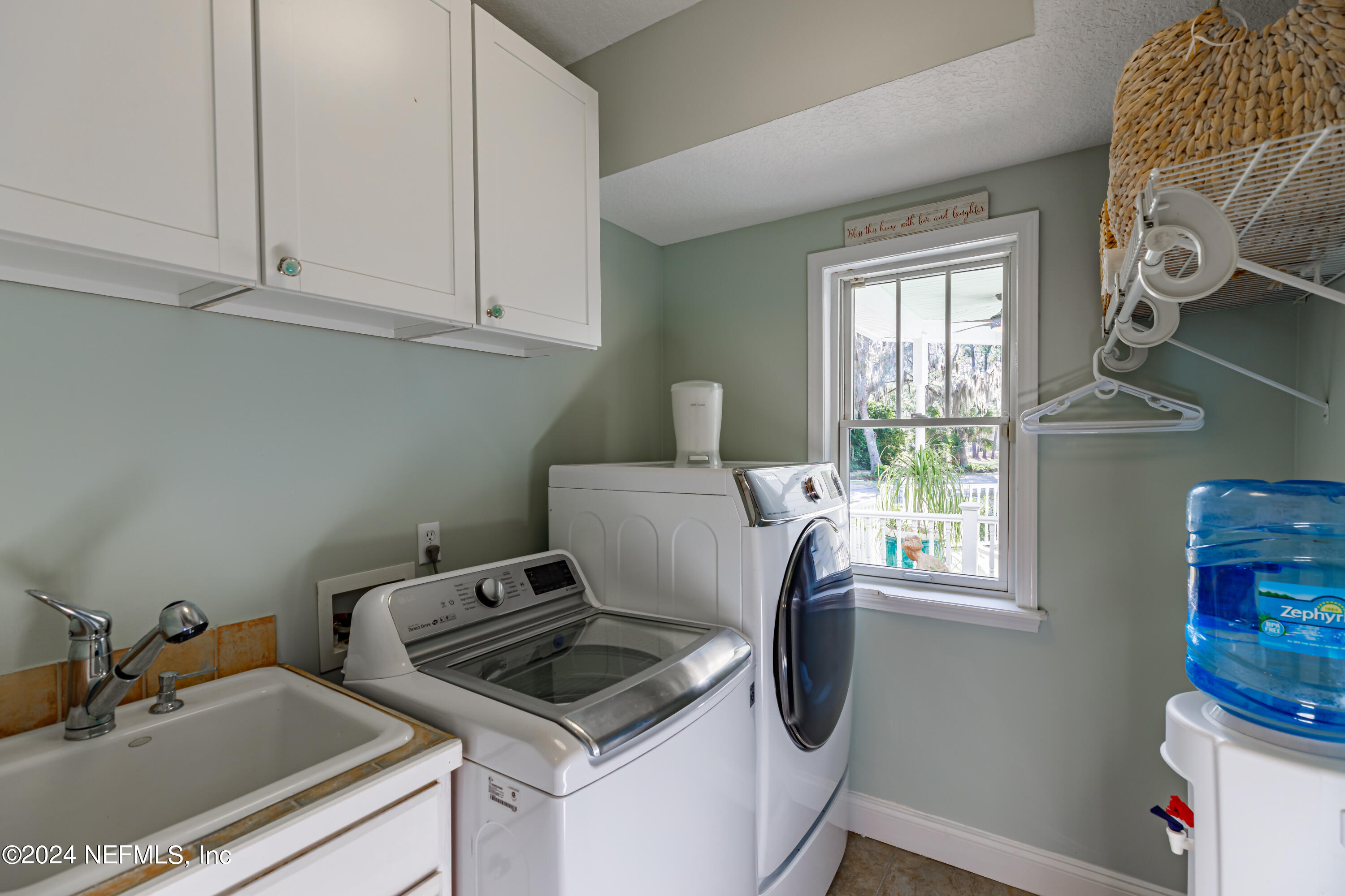 36 ROSCOE Boulevard N