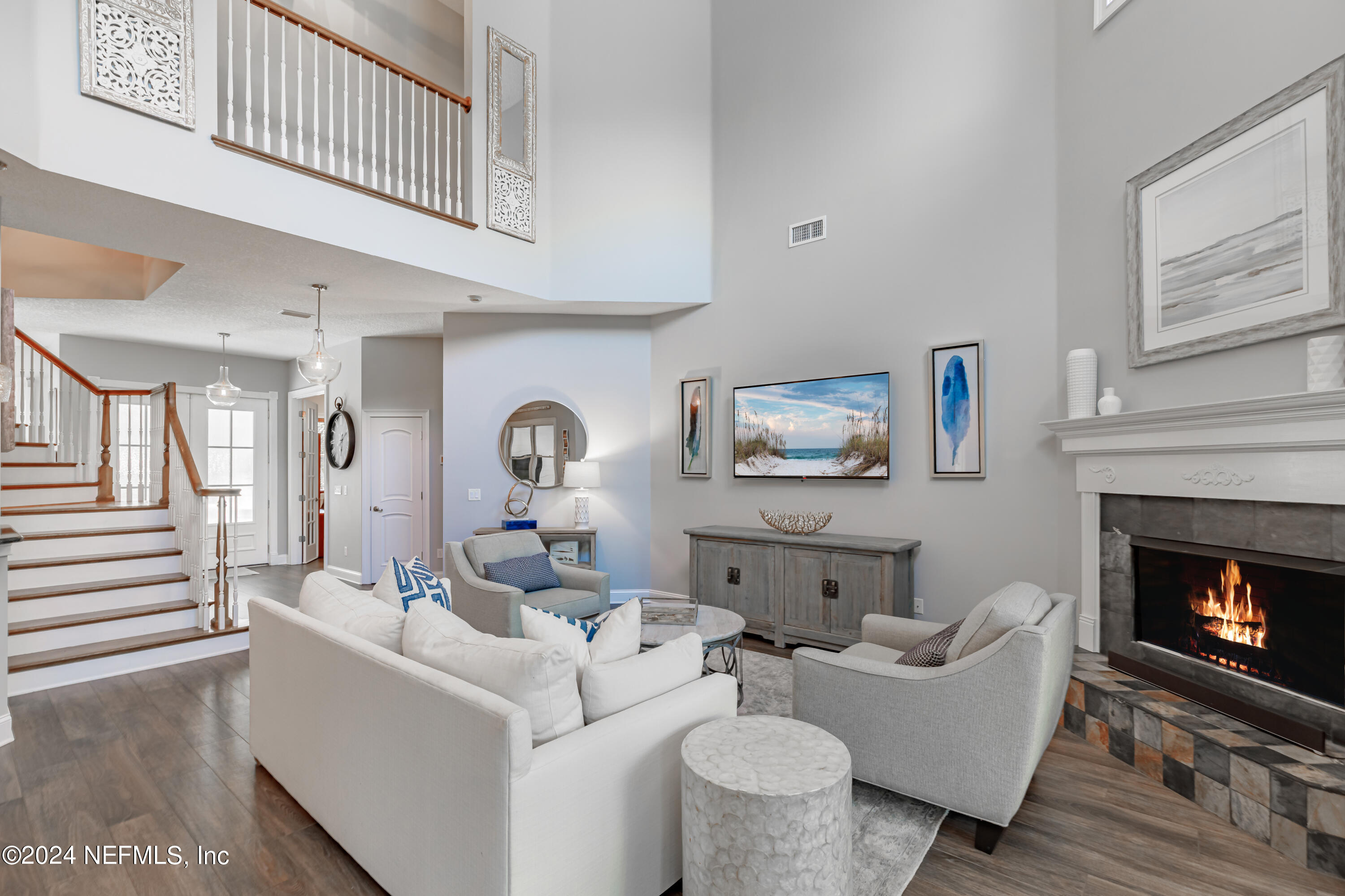 36 ROSCOE Boulevard N