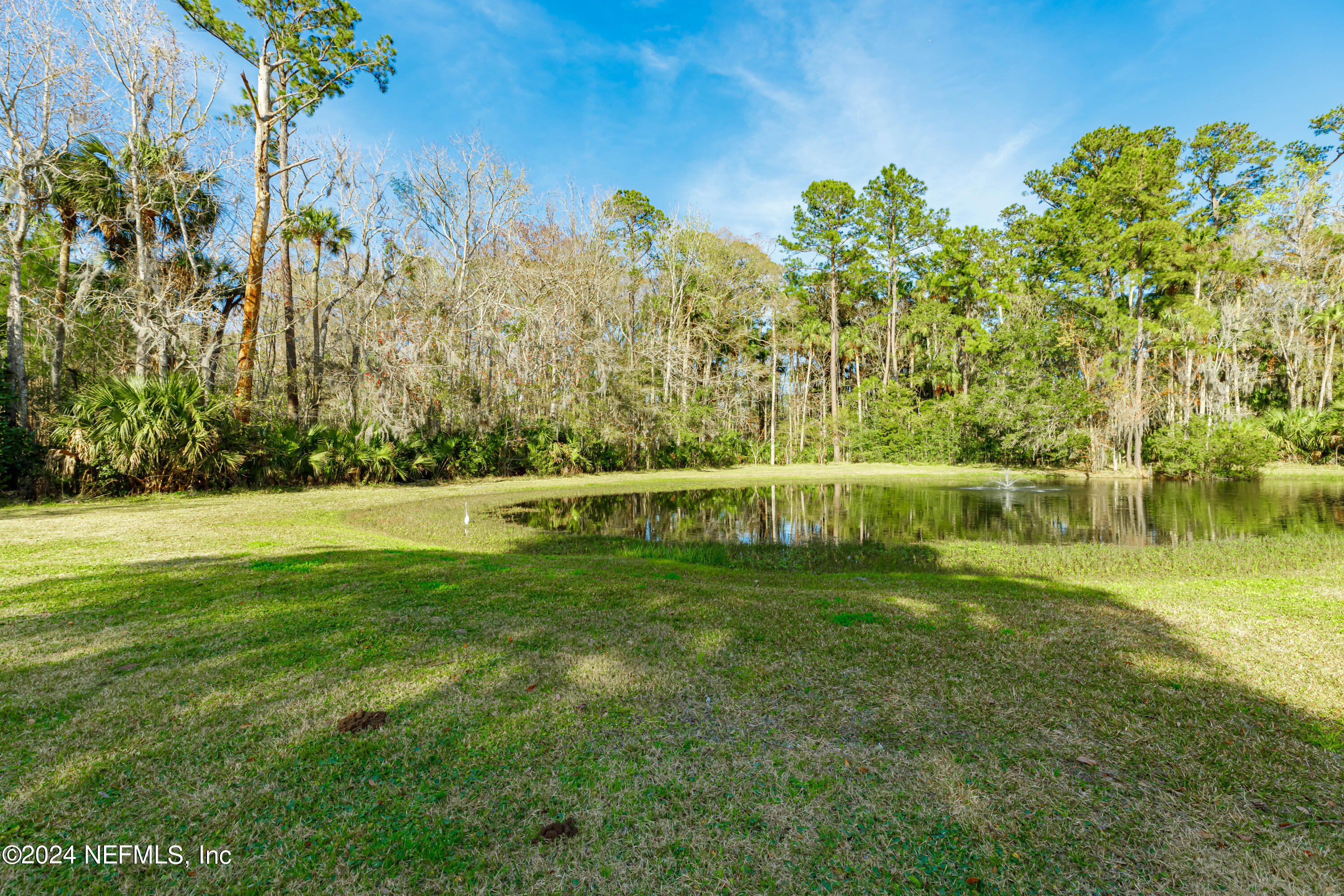 36 ROSCOE Boulevard N