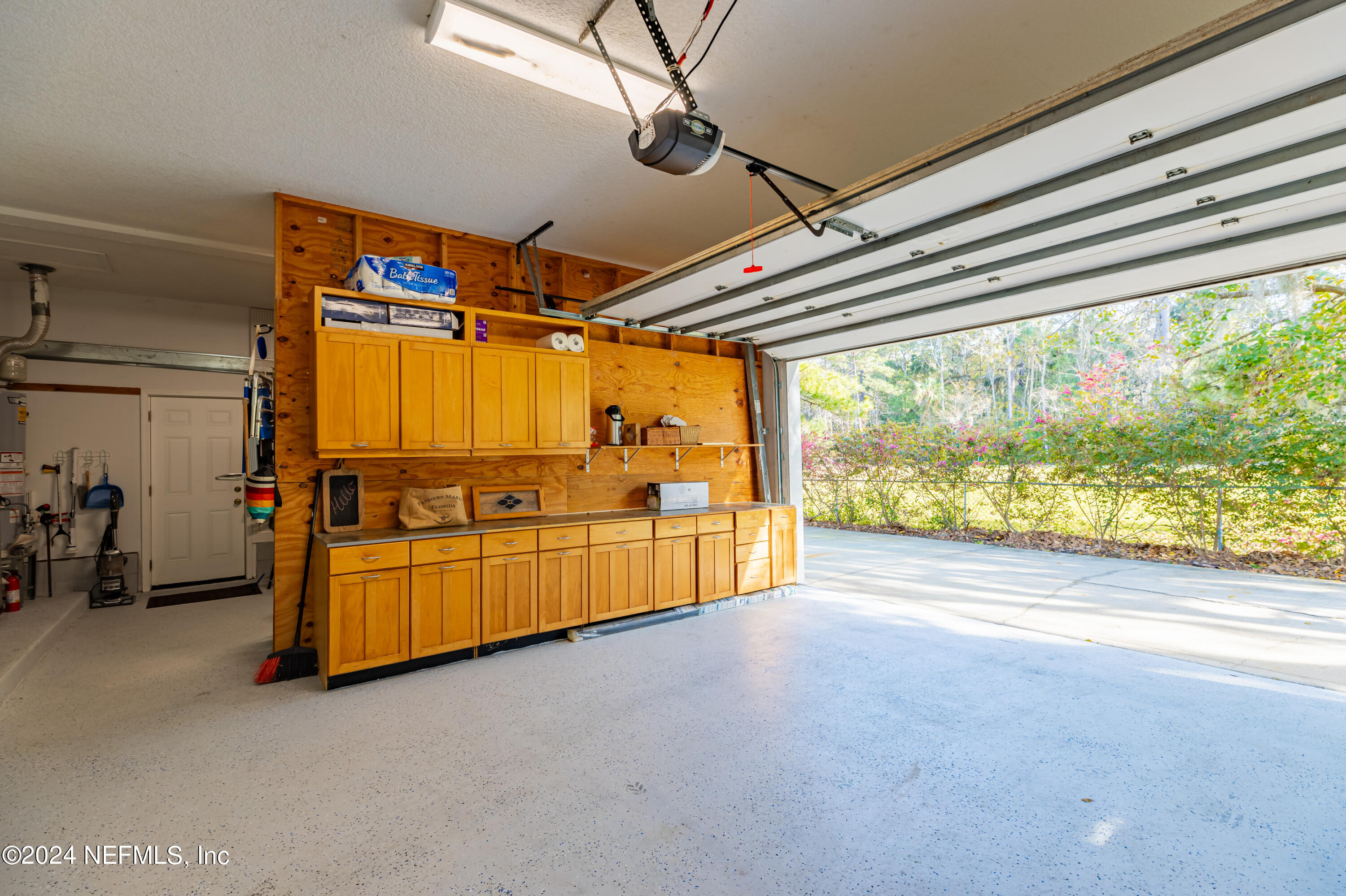 36 ROSCOE Boulevard N