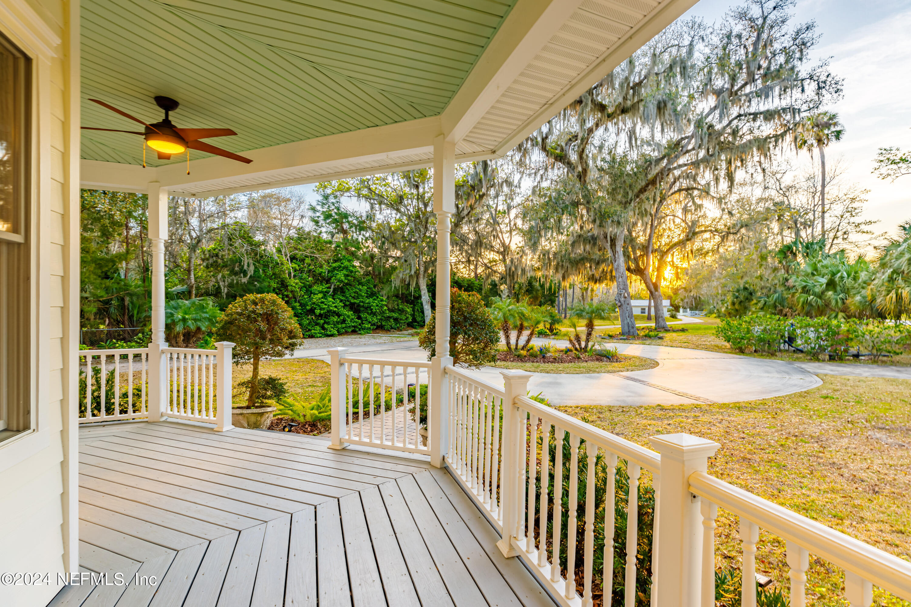 36 ROSCOE Boulevard N