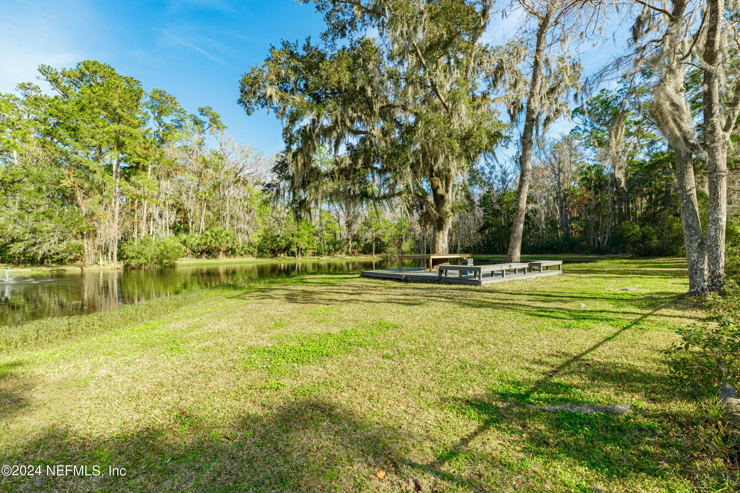 36 ROSCOE Boulevard N