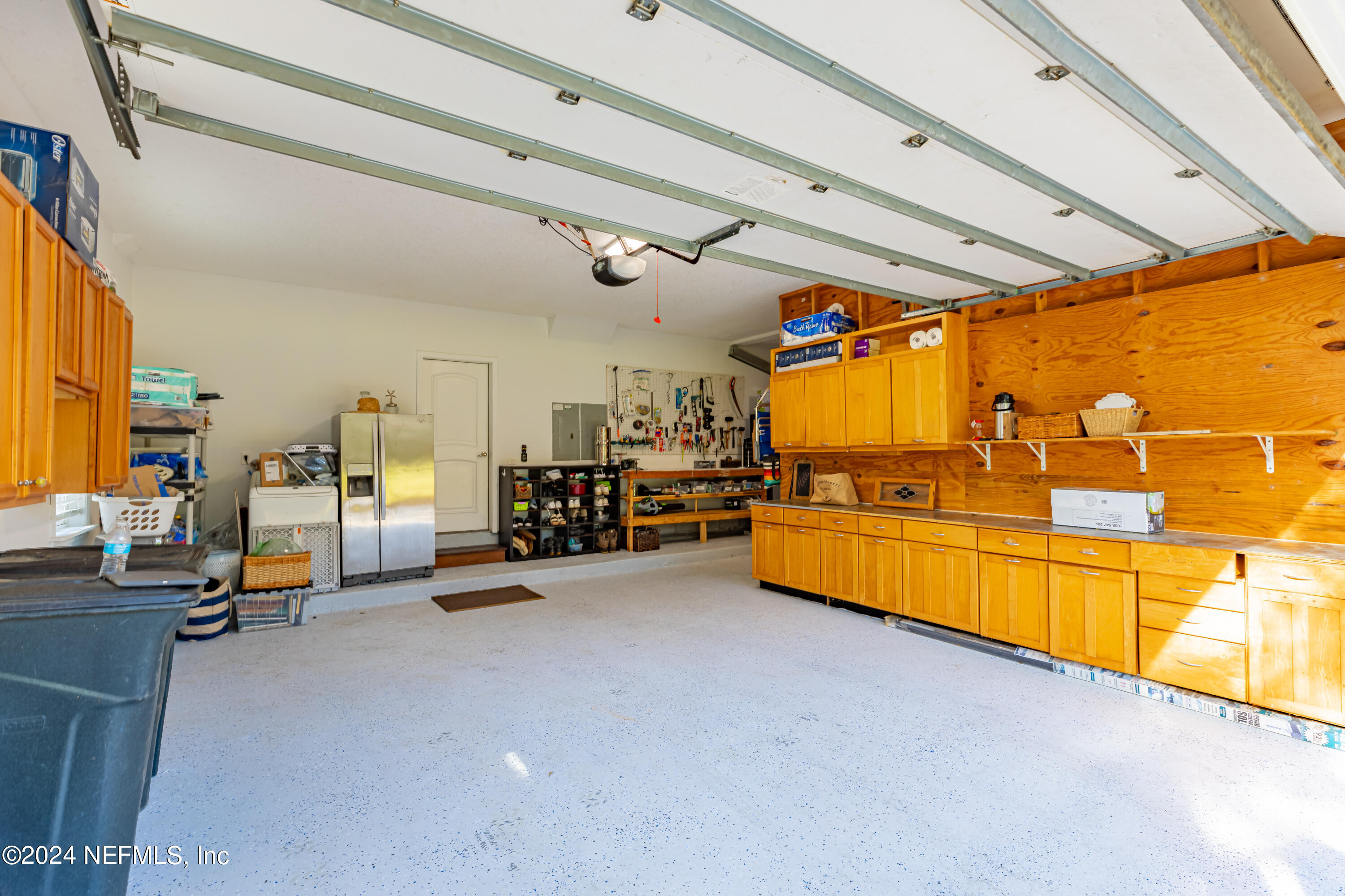 36 ROSCOE Boulevard N