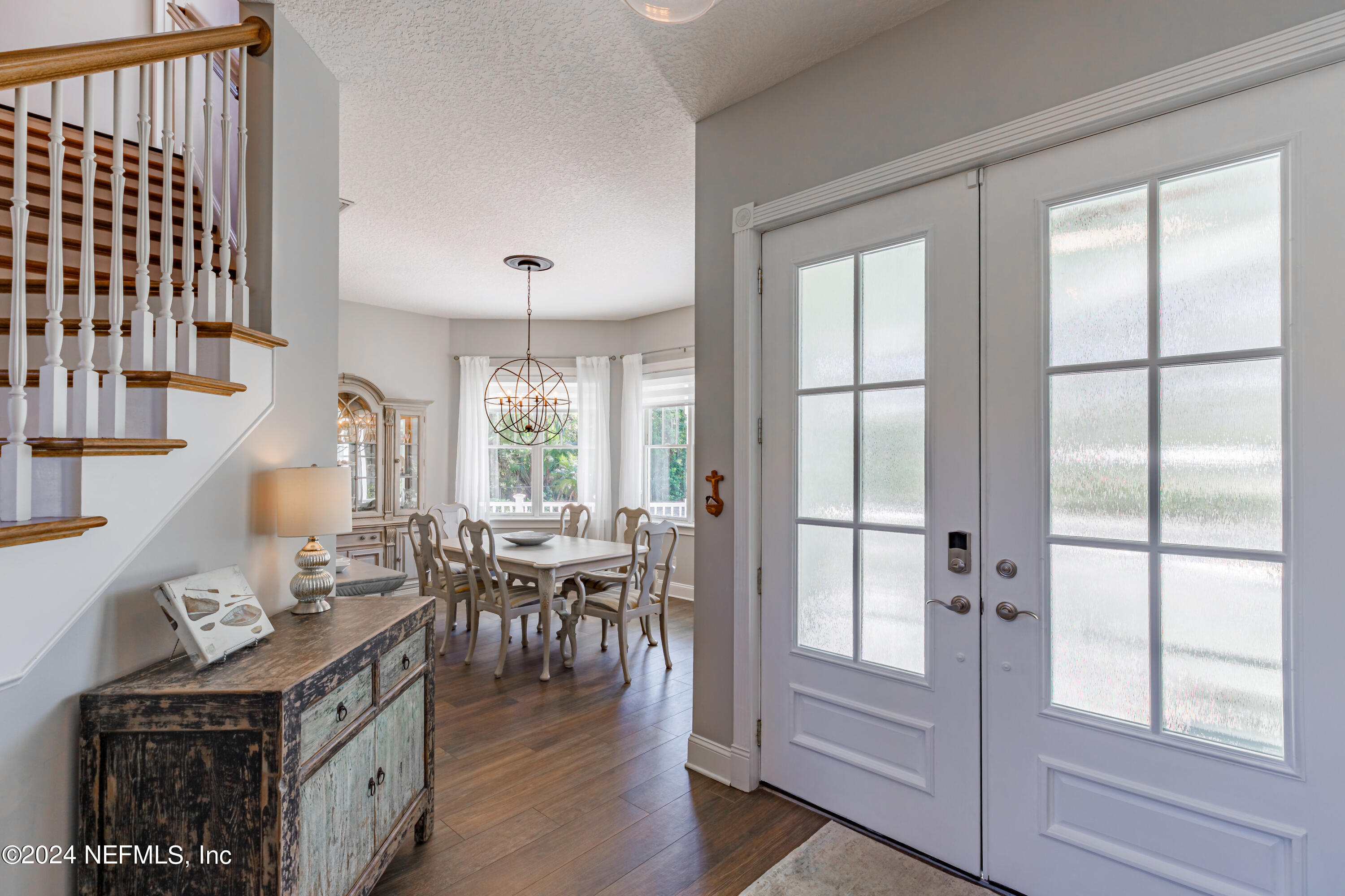 36 ROSCOE Boulevard N