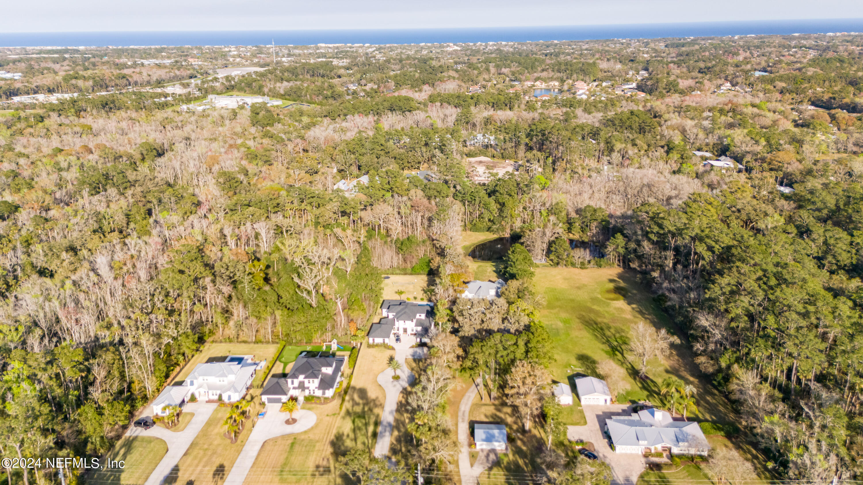 36 ROSCOE Boulevard N