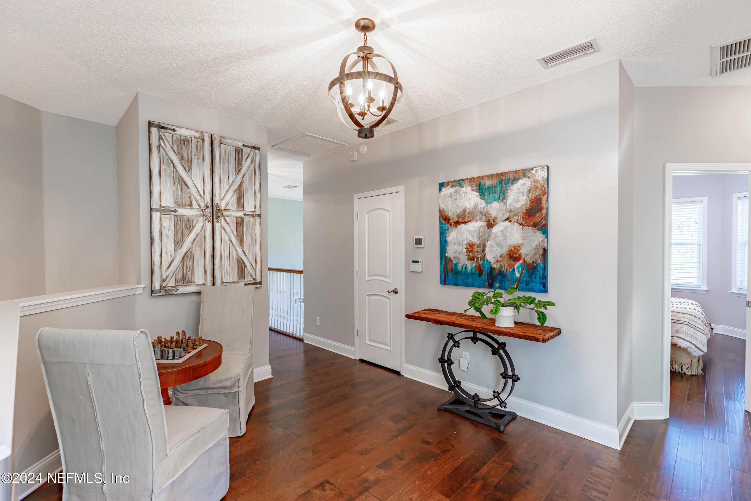 36 ROSCOE Boulevard N