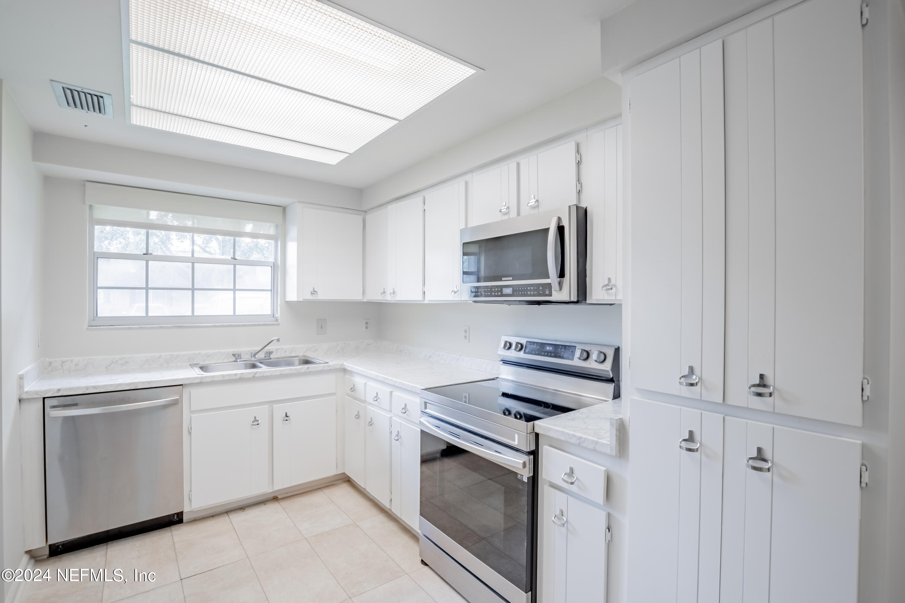 9252 SAN JOSE Boulevard, 4303