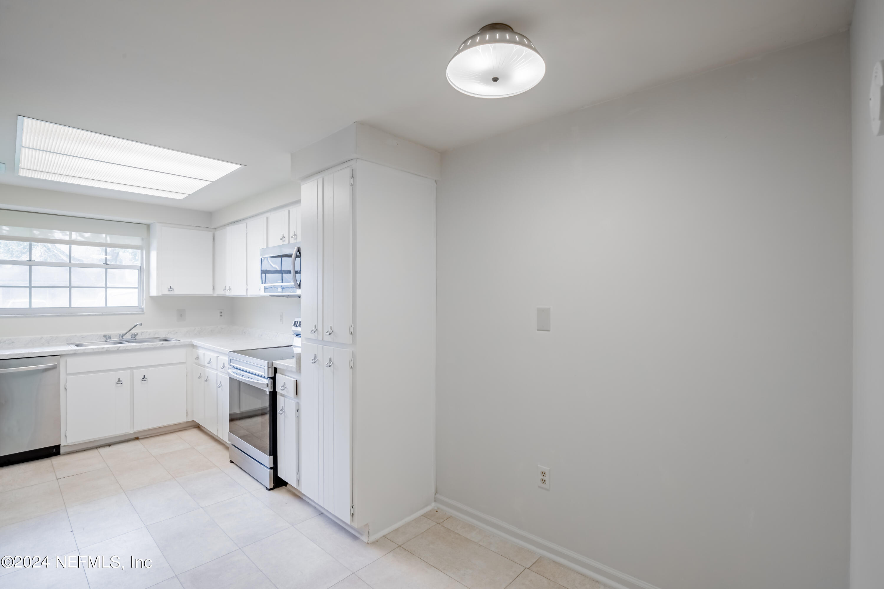9252 SAN JOSE Boulevard, 4303