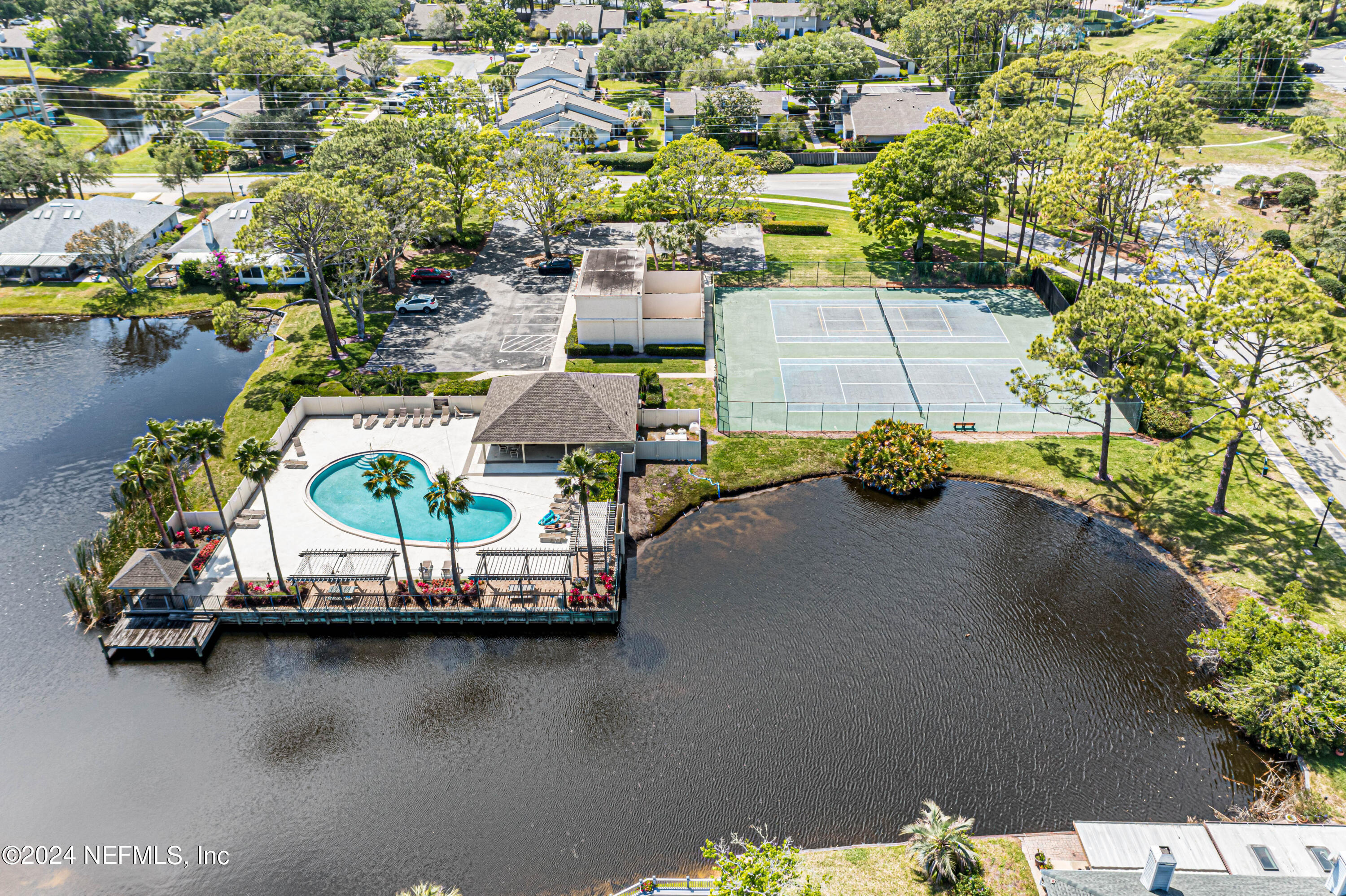 144 SHELBYS COVE Court