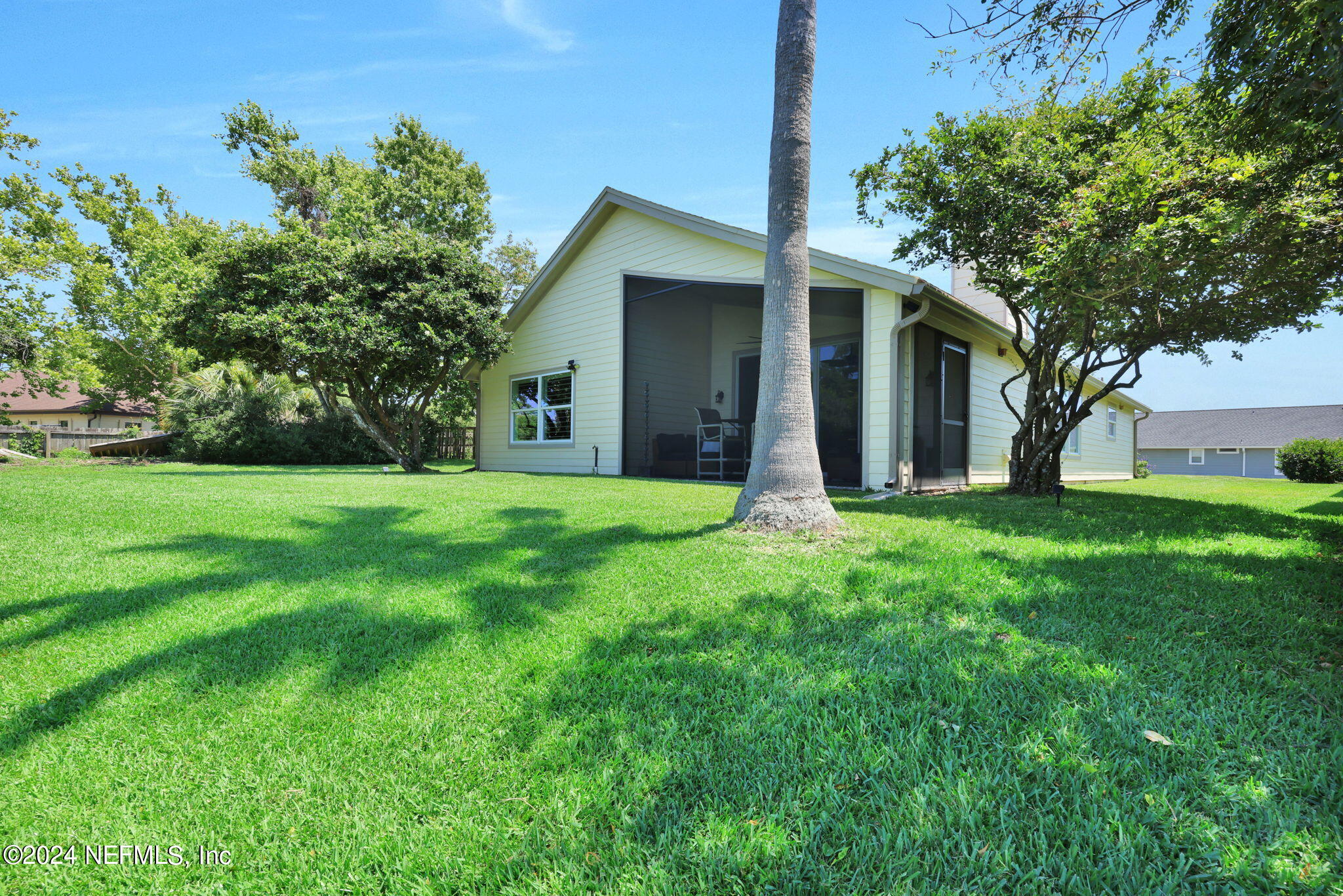208 CROSSTERN Court