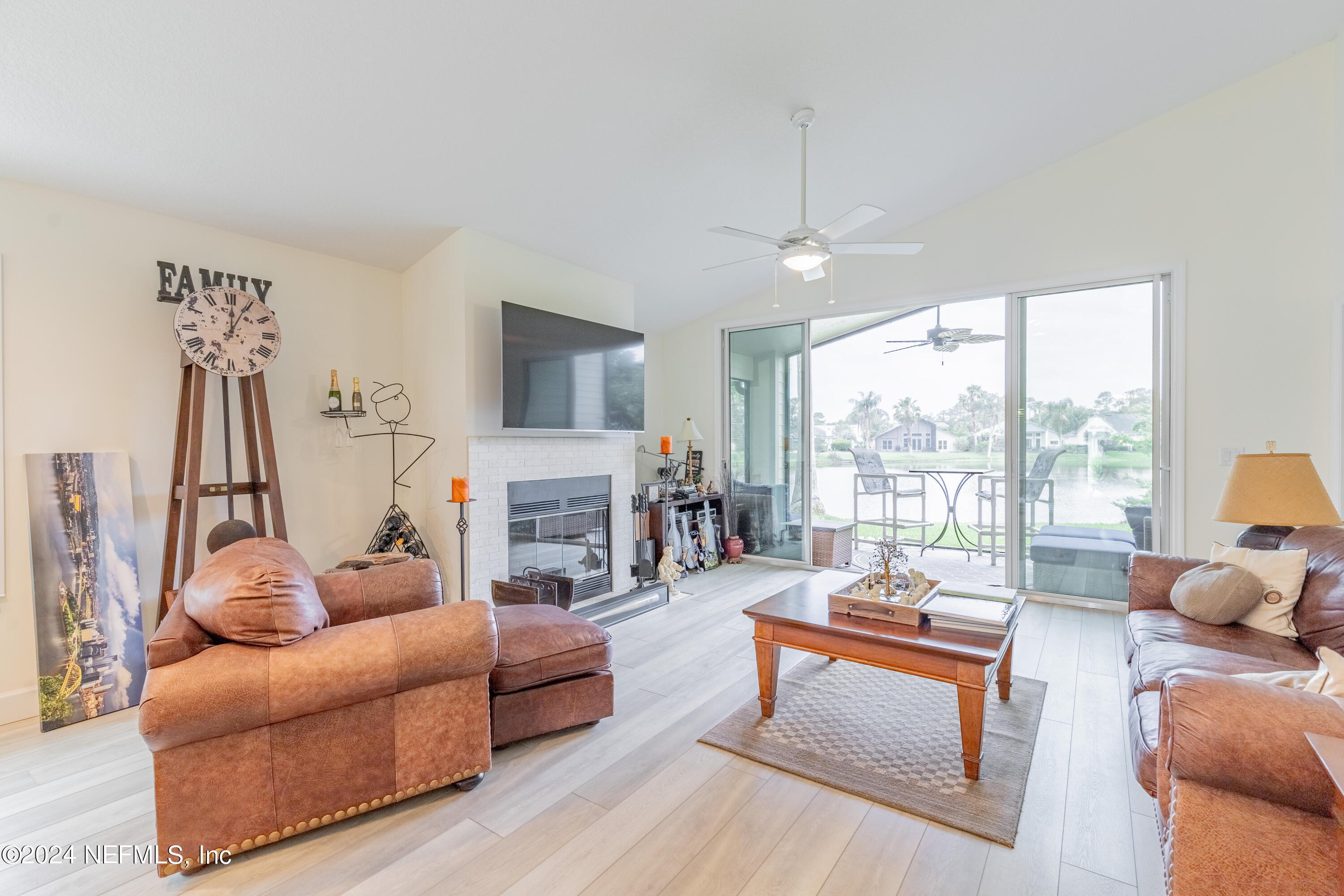 208 CROSSTERN Court
